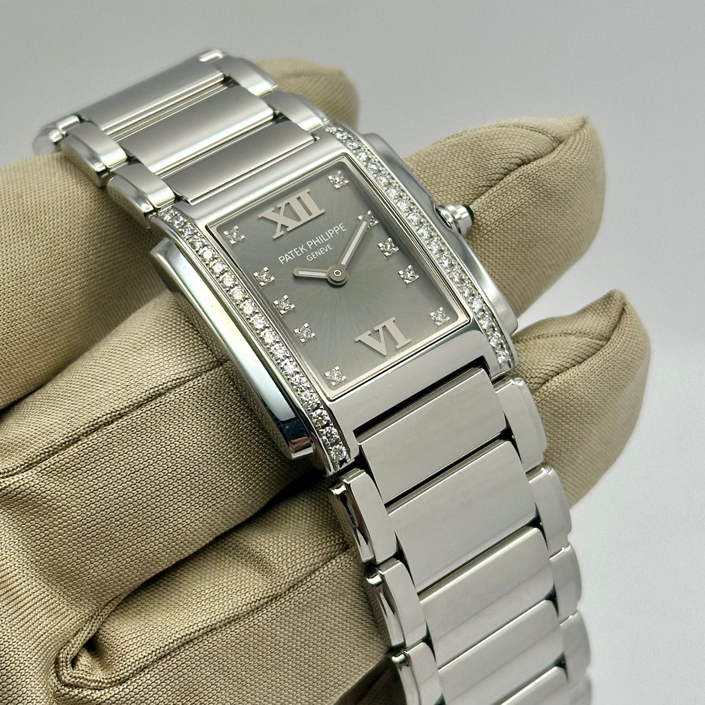 Twenty~4 Grey Diamond Bezel Ref 4910 2016