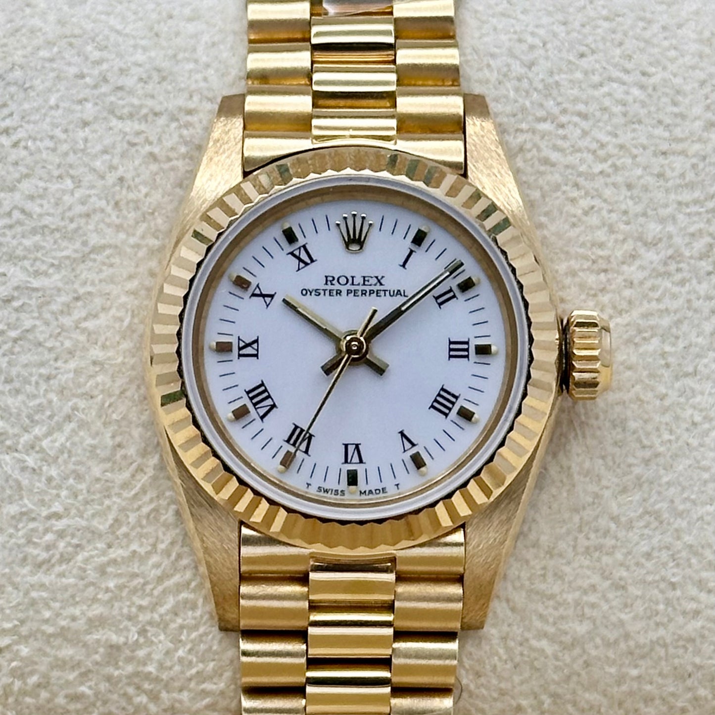 Oyster Perpetual 26 White Buckley 18K Yellow Gold Presidential Ref 67198 1985