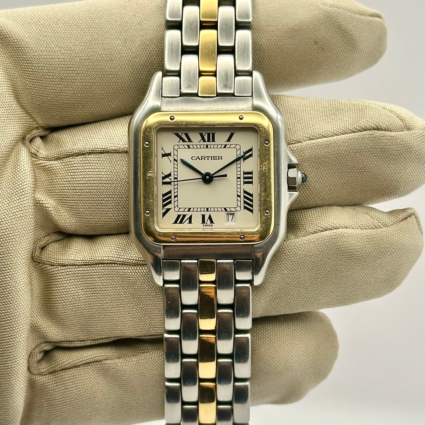 Panthère Large White Romans 18K Yellow Gold Single Row Ref 8392 1990