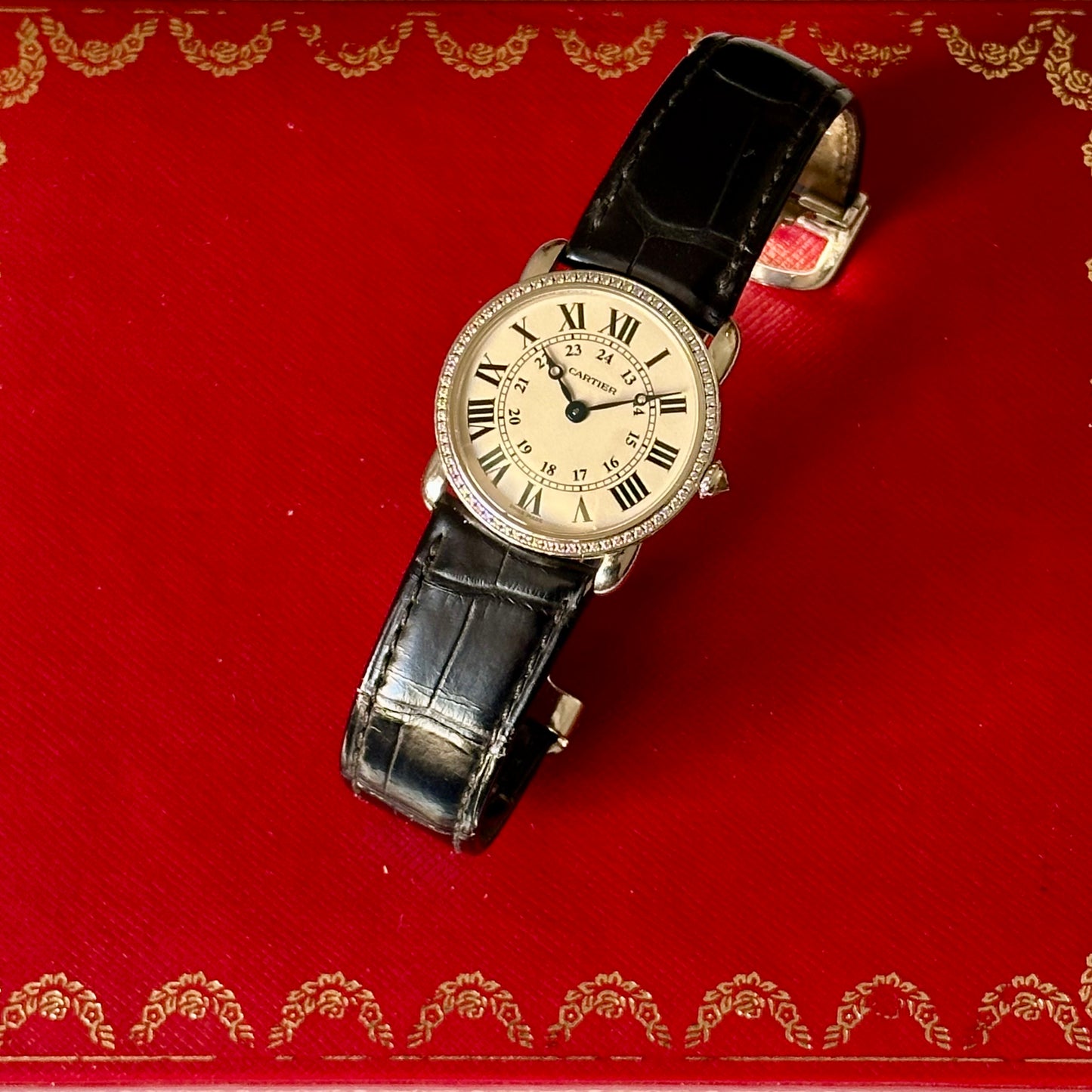 Ronde Louis Cartier Factory Diamond Bezel 18K White Gold Ref 2887