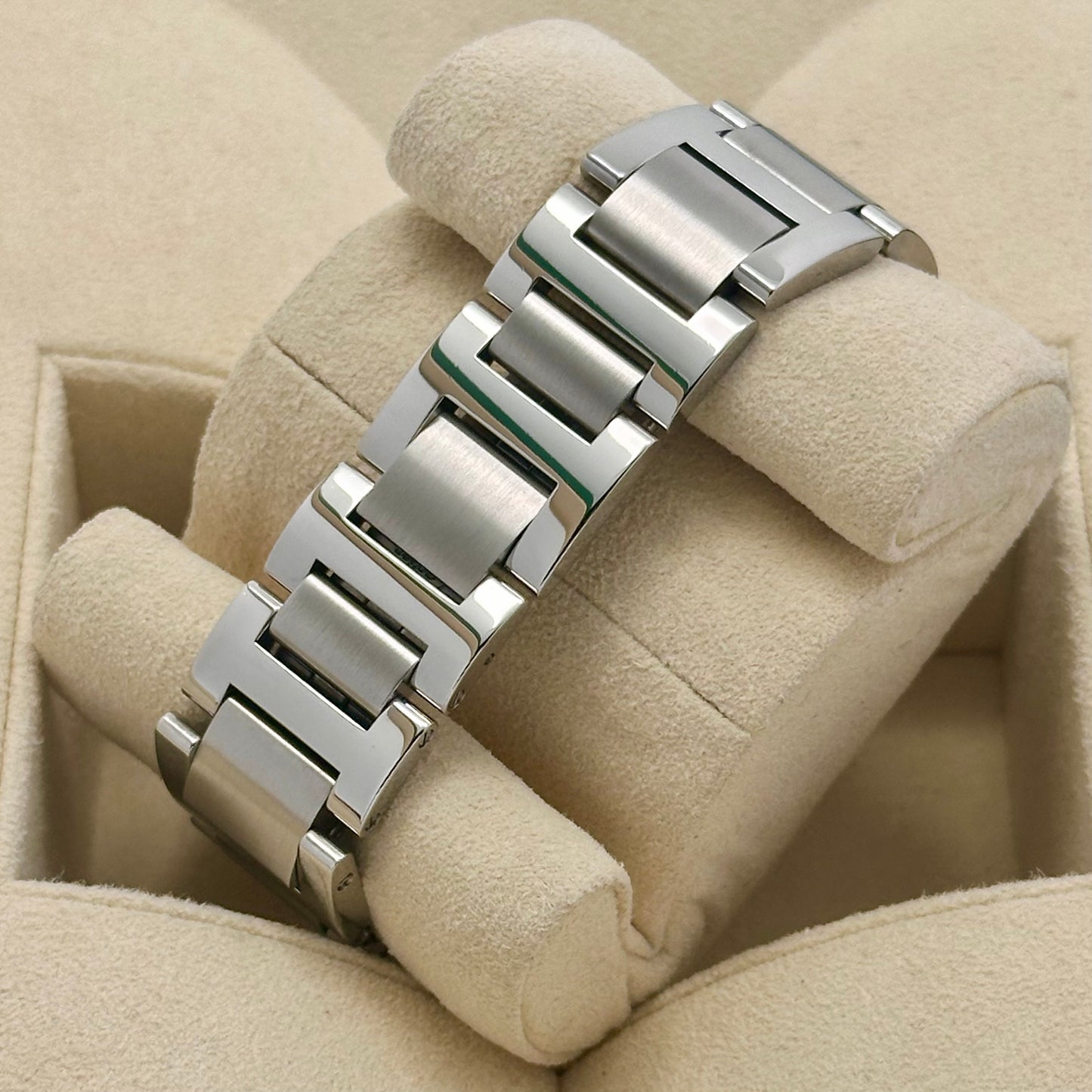 Ballon Bleu Guilloche Diamond Bezel Ref W692004 2010