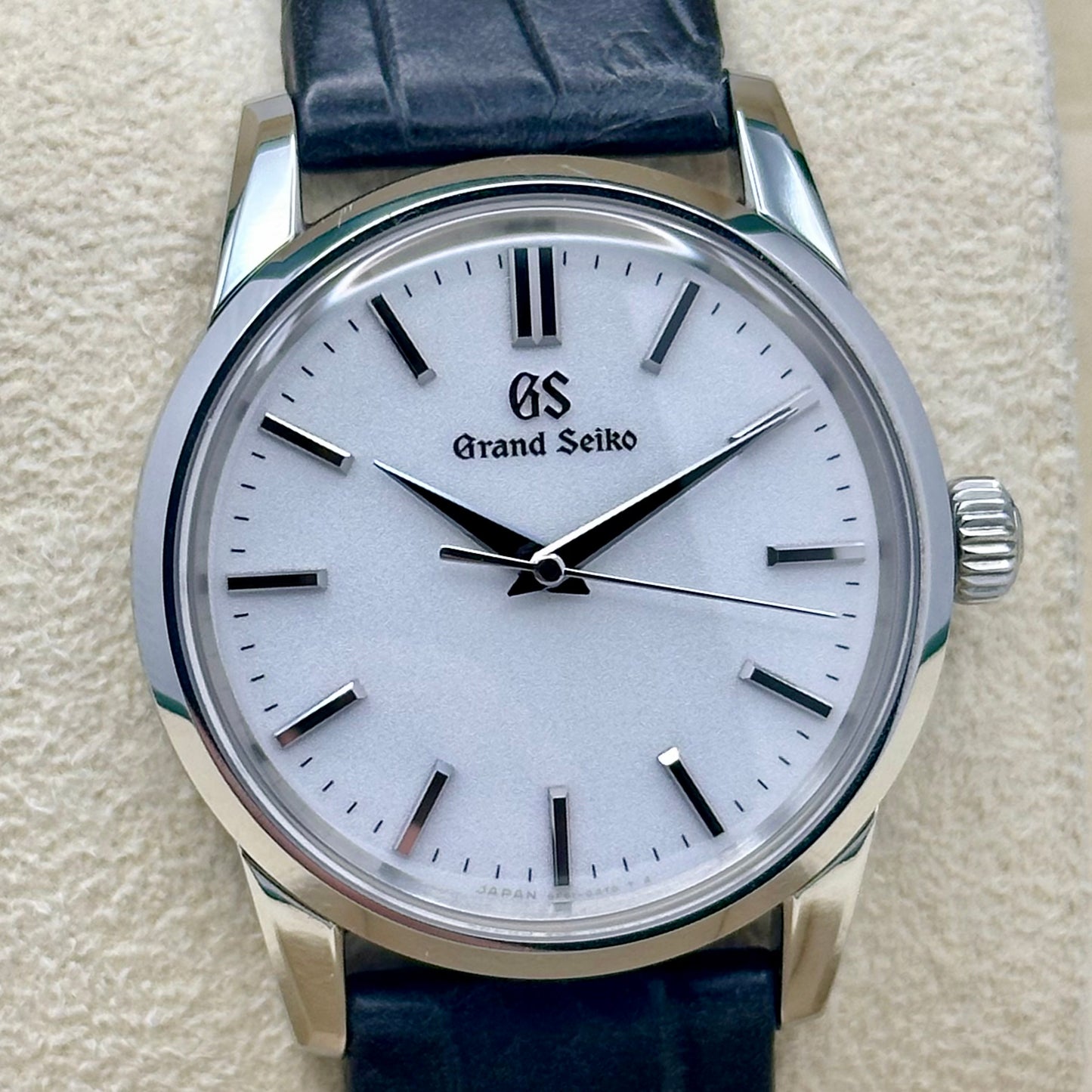 Elegance Collection White Ref SBGX347 2025