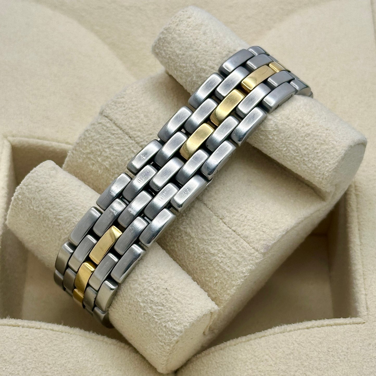 Panthère Large White Romans 18K Yellow Gold Single Row Ref 8392 1990