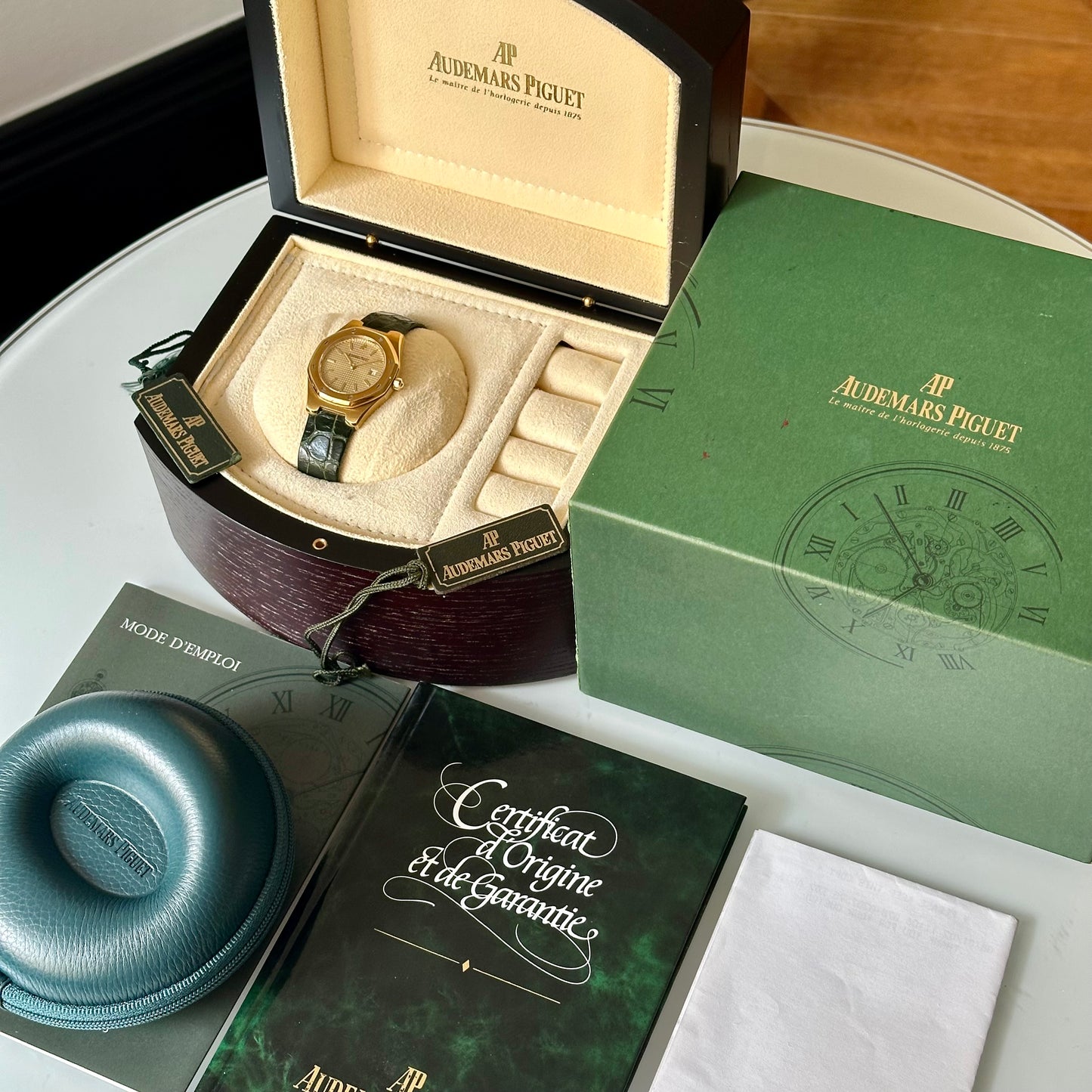 Royal Oak 28MM 18K Yellow Gold Champagne Ref 66800 2002