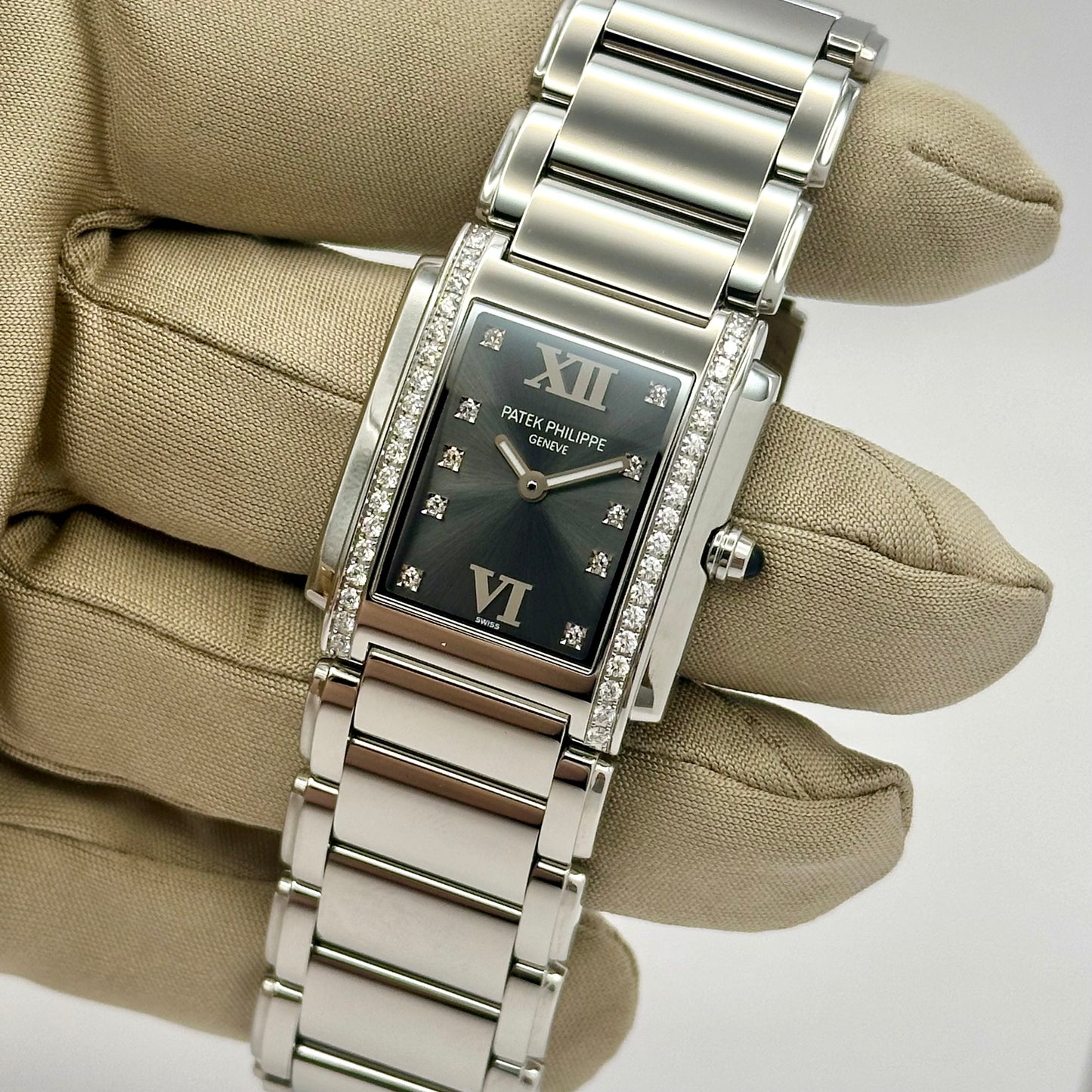 Twenty~4 Grey Diamond Bezel Ref 4910 2016
