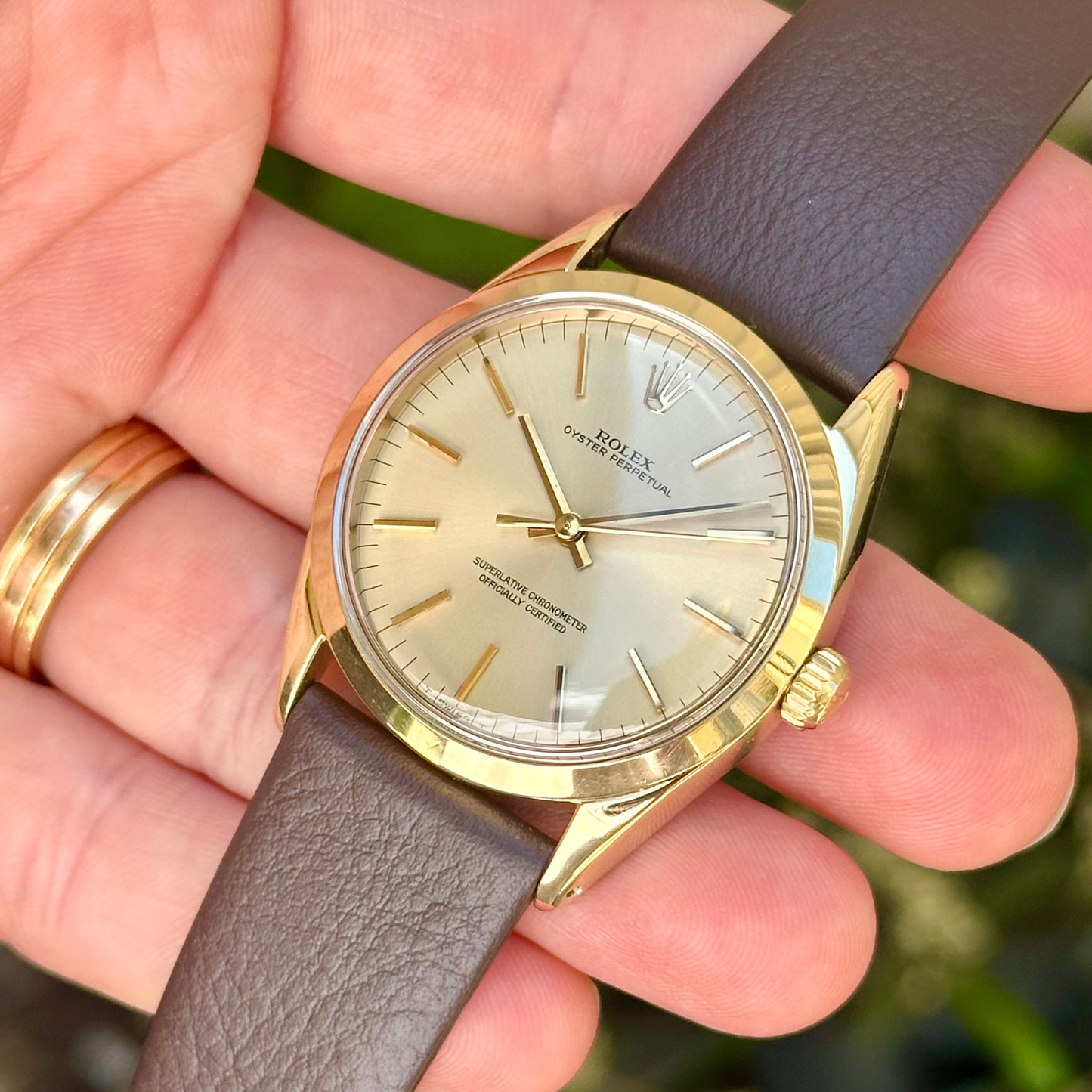 Oyster Perpetual 34 Sunburst Dial Yellow Gold Ref 1024