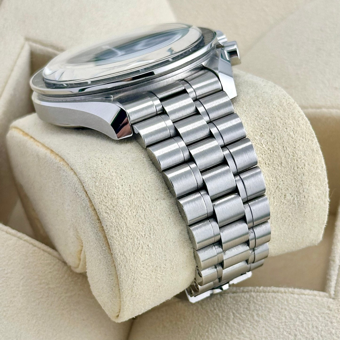 Speedmaster Professional Moonwatch Hesalite Ref 310.30.42.50.01.001 2021