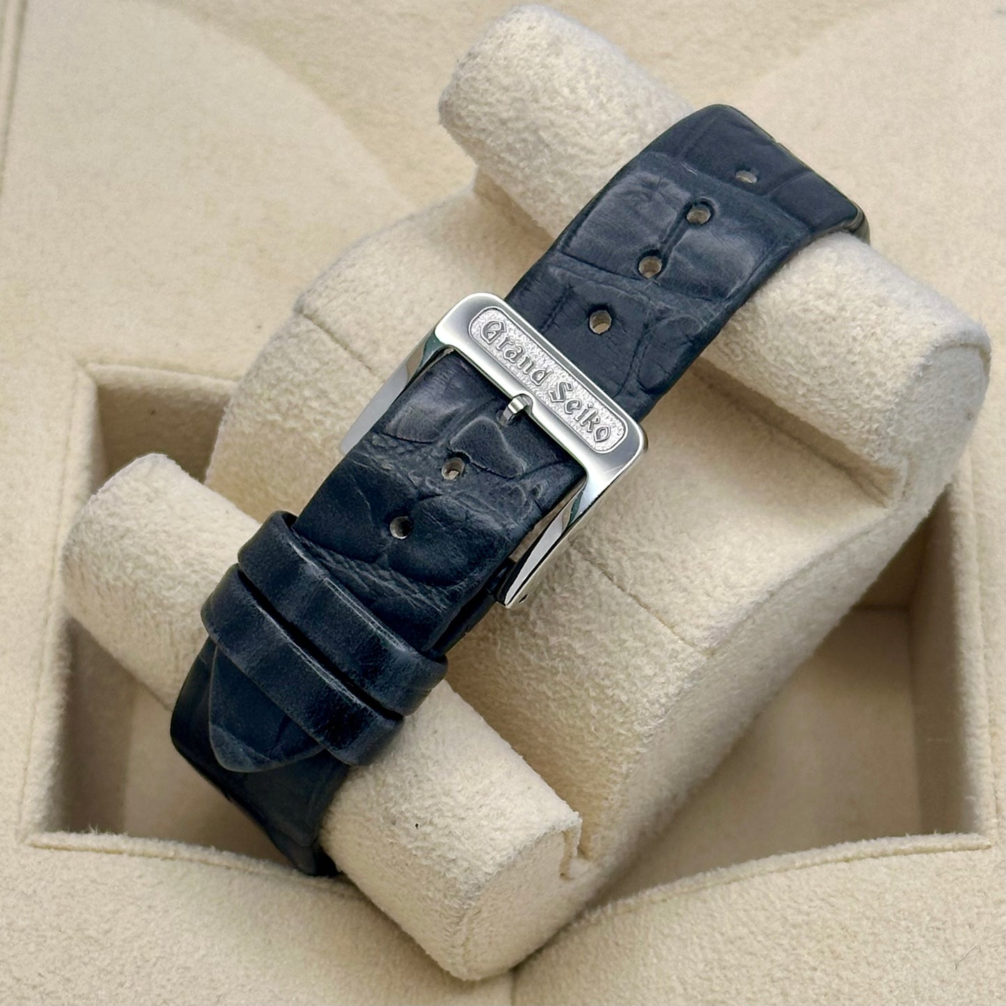 Elegance Collection White Ref SBGX347 2025