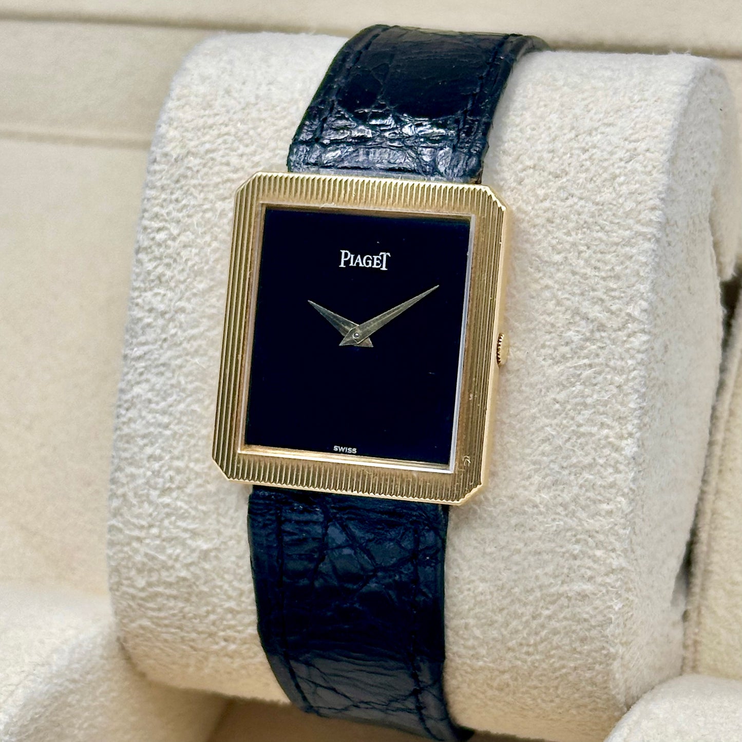 Protocole Black 18K Yellow Gold Ref 9154
