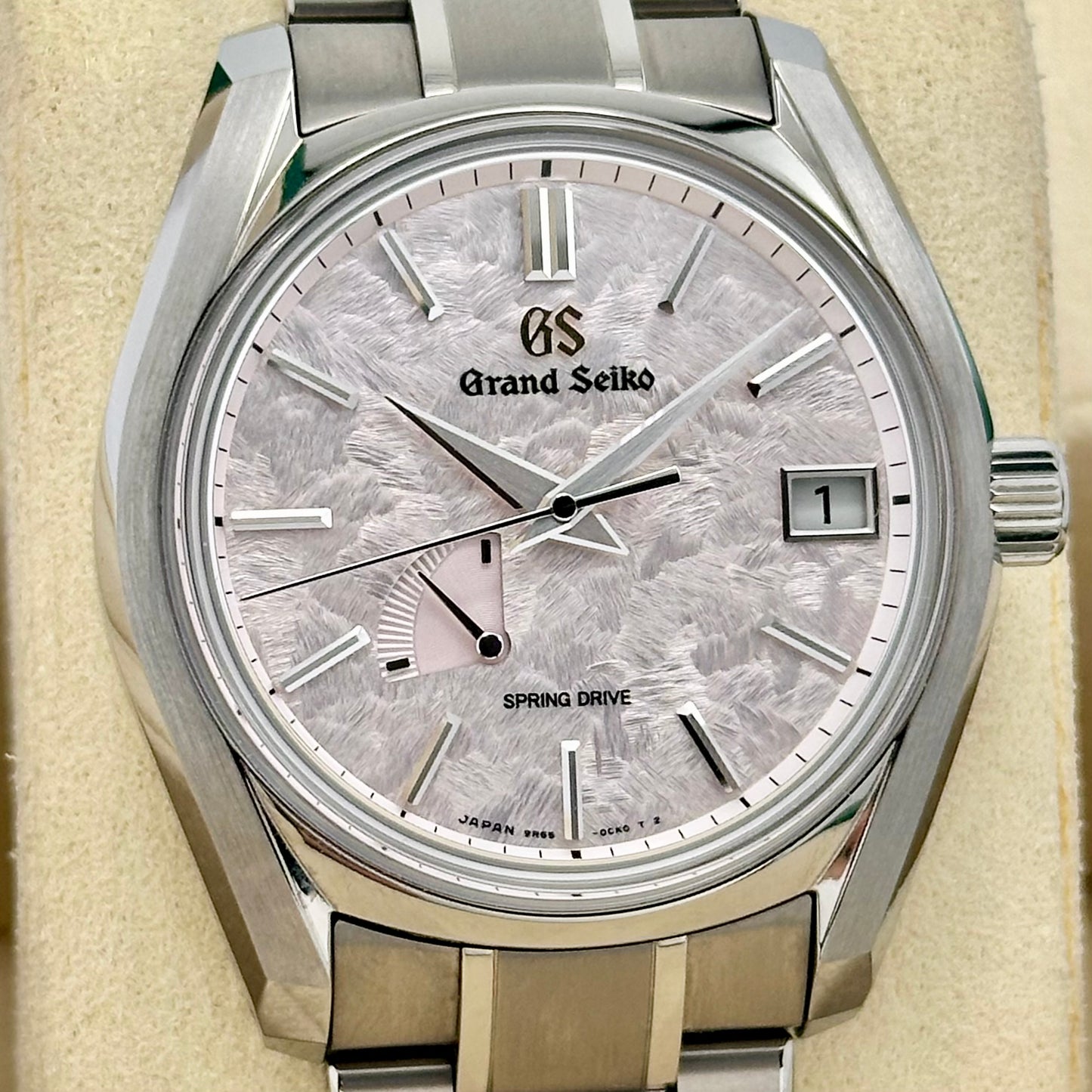 Heritage Spring Drive Shunbun Cherry Blossom Ref SBGA413G 2023