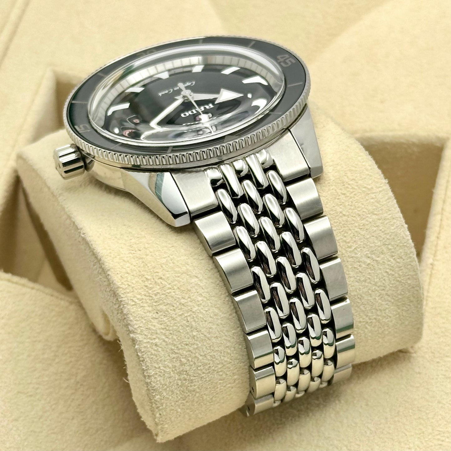 Hyperchrome Captain Cook Automatic Black Ref R32505153 2021