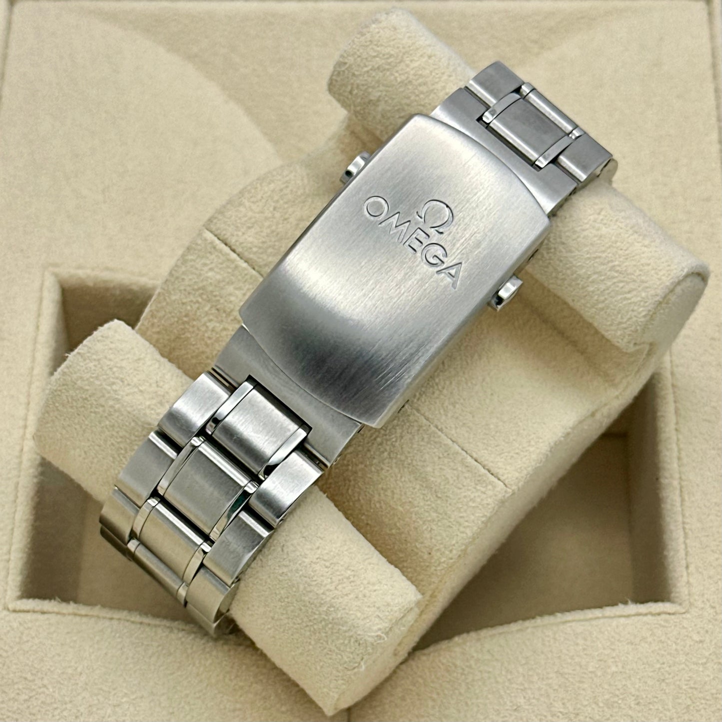 Speedmaster Professional Tokyo 2020 Olympics Rising Sun Ref 522.30.42.30.06.001 2020