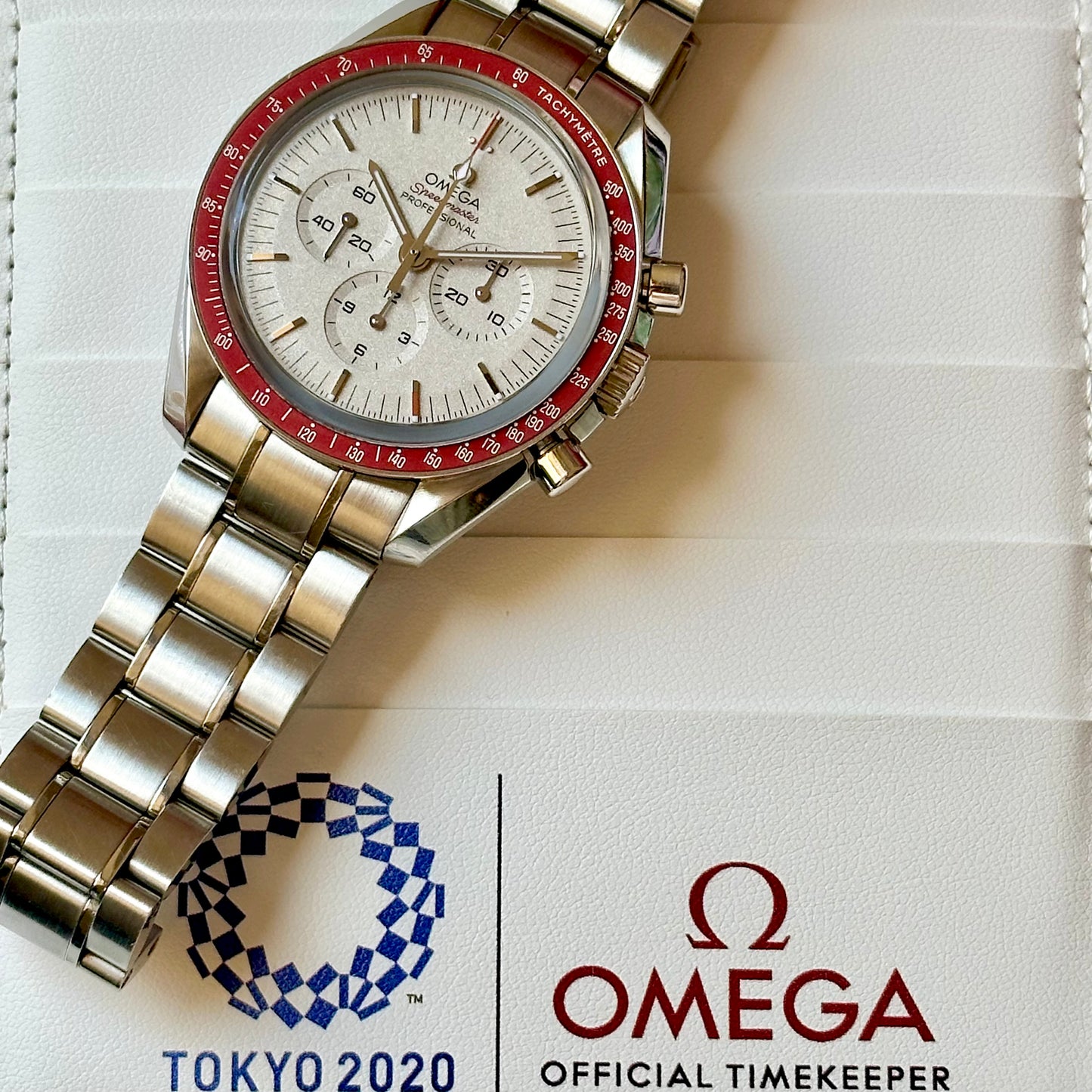 Speedmaster Professional Tokyo 2020 Olympics Rising Sun Ref 522.30.42.30.06.001 2020
