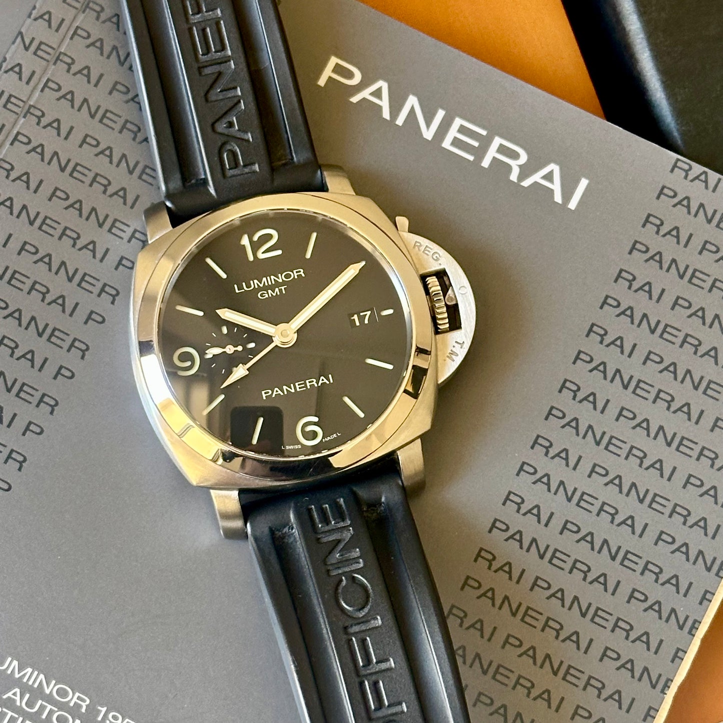 Luminor 1950 3 Days GMT Ref PAM320 2014