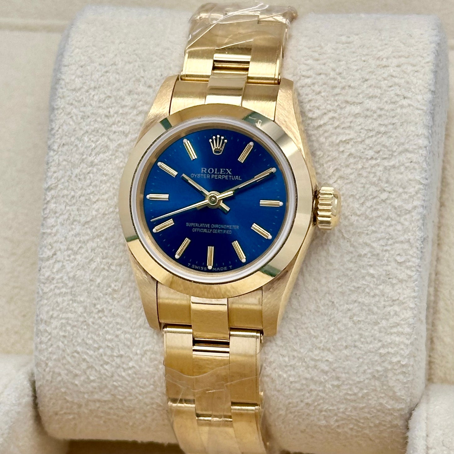 Oyster Perpetual 26 Sunburst Blue 18K Yellow Gold Ref 67188 1995