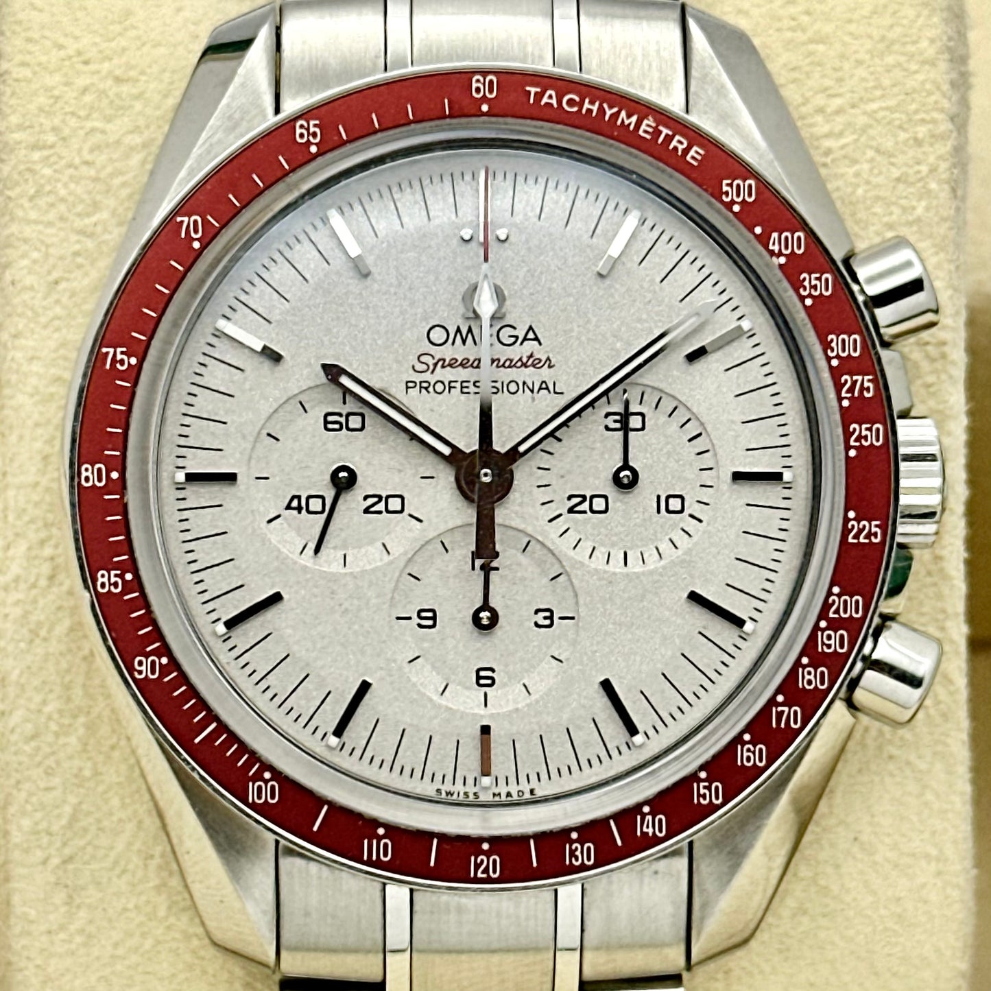 Speedmaster Professional Tokyo 2020 Olympics Rising Sun Ref 522.30.42.30.06.001 2020