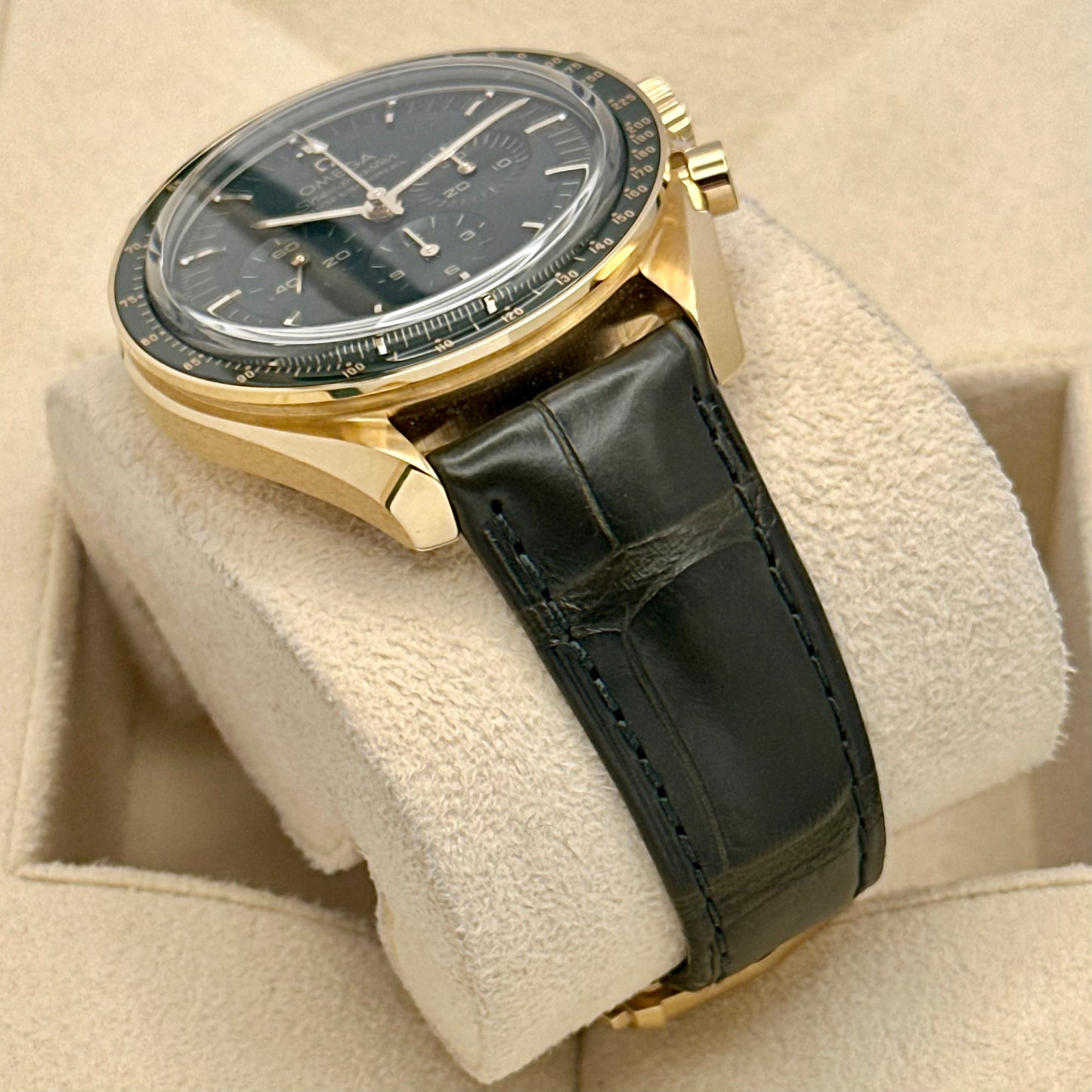 Speedmaster Moonwatch Professional Moonshine 18K Yellow Gold Green Ref
310.63.42.50.10.001 2023