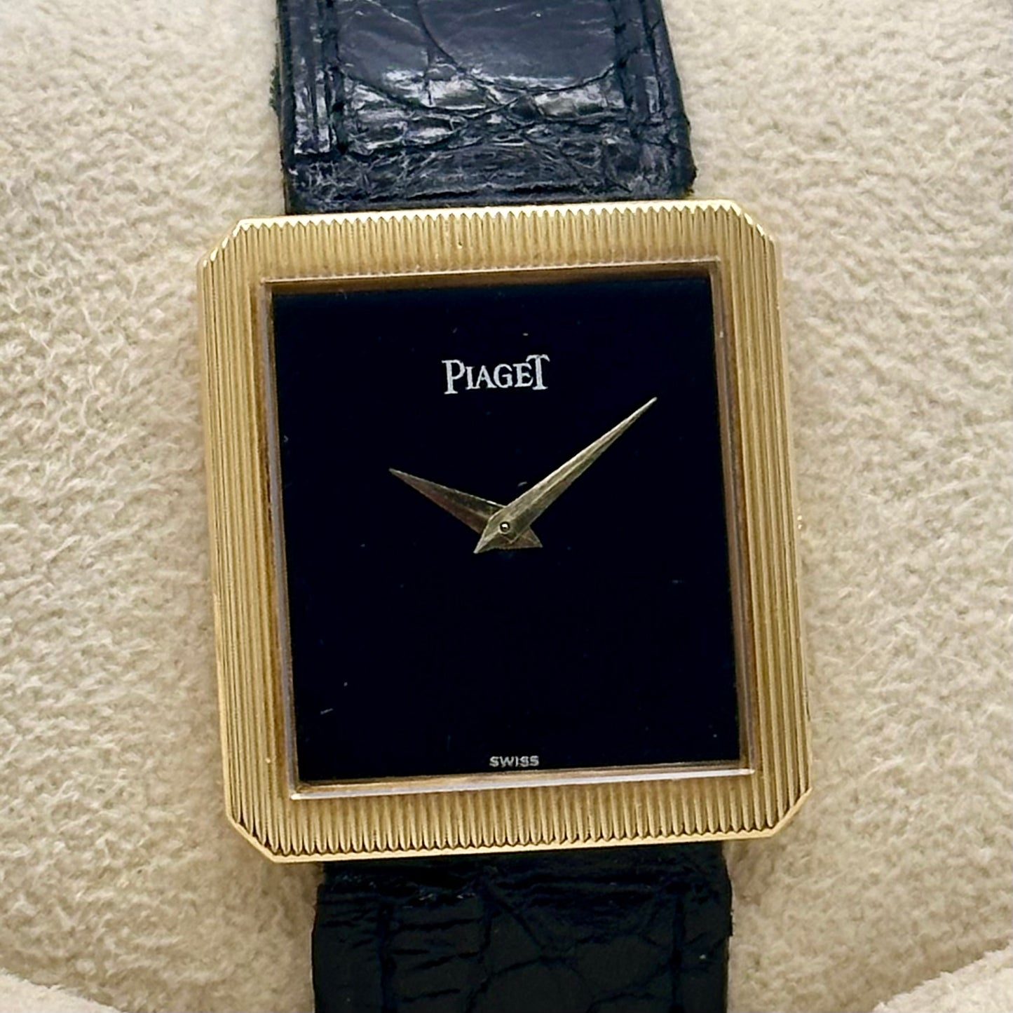Protocole Black 18K Yellow Gold Ref 9154