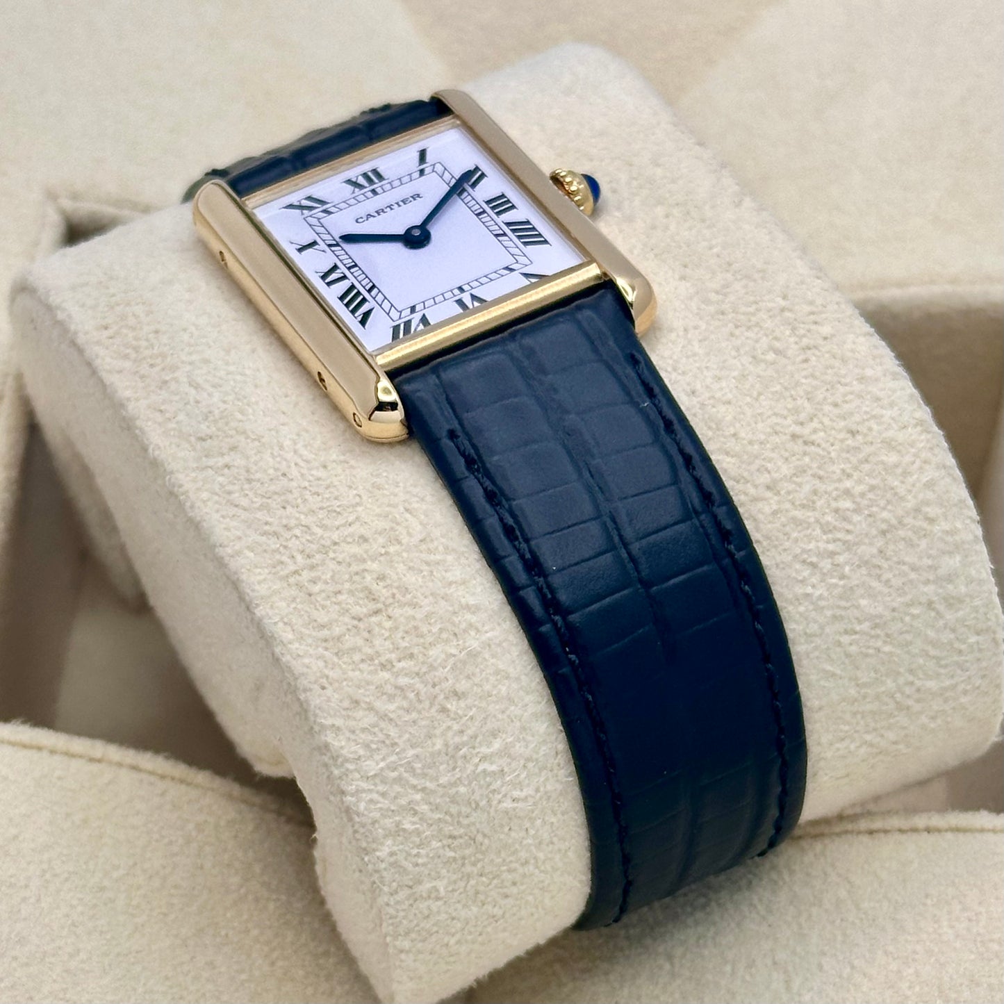 Tank Louis Cartier 18K Yellow Gold White Romans Ref 81052