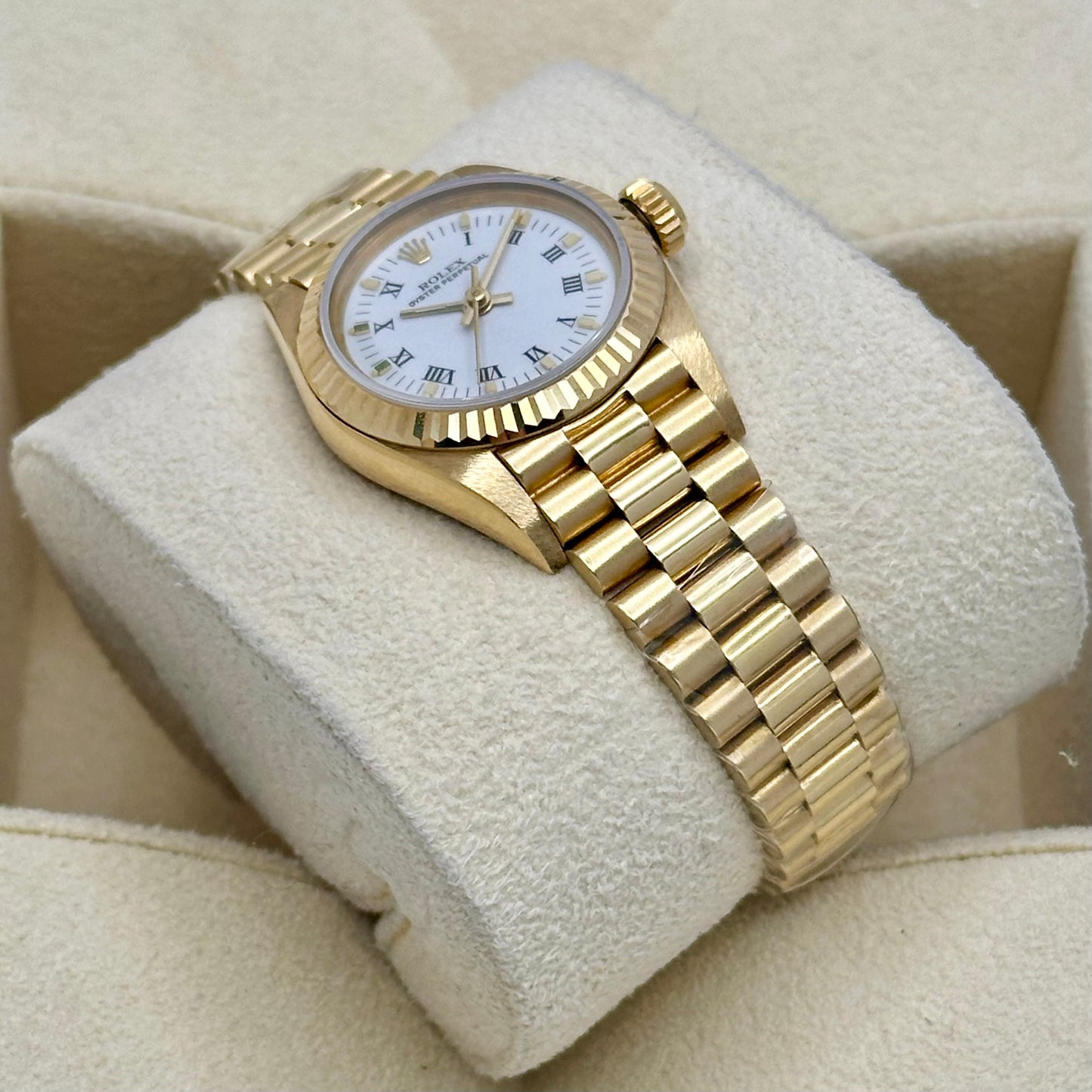 Oyster Perpetual 26 White Buckley 18K Yellow Gold Presidential Ref 67198 1985