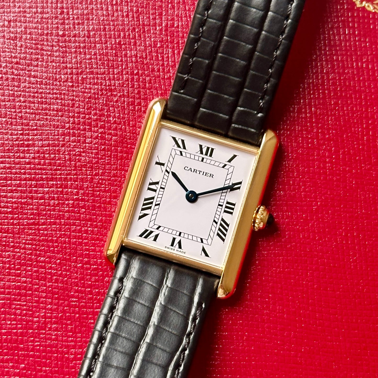 Tank Louis Cartier 18K Yellow Gold White Romans Ref 81052