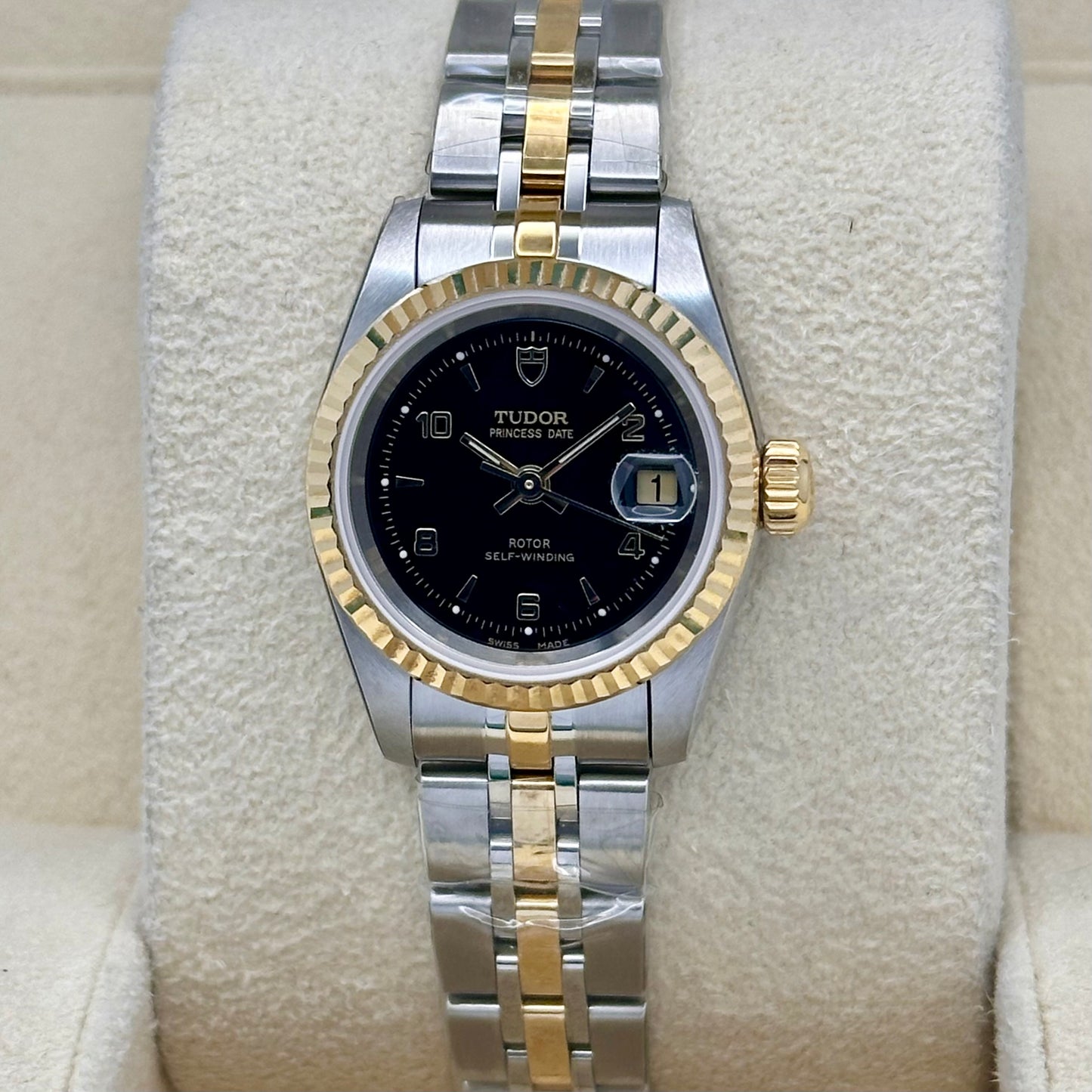 Princess Date 18K Yellow Gold Black Arabic Ref 92413 2025