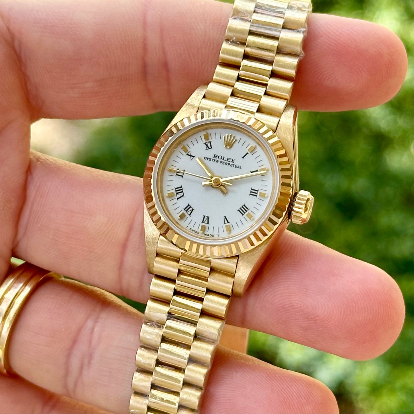 Oyster Perpetual 26 White Buckley 18K Yellow Gold Presidential Ref 67198 1985