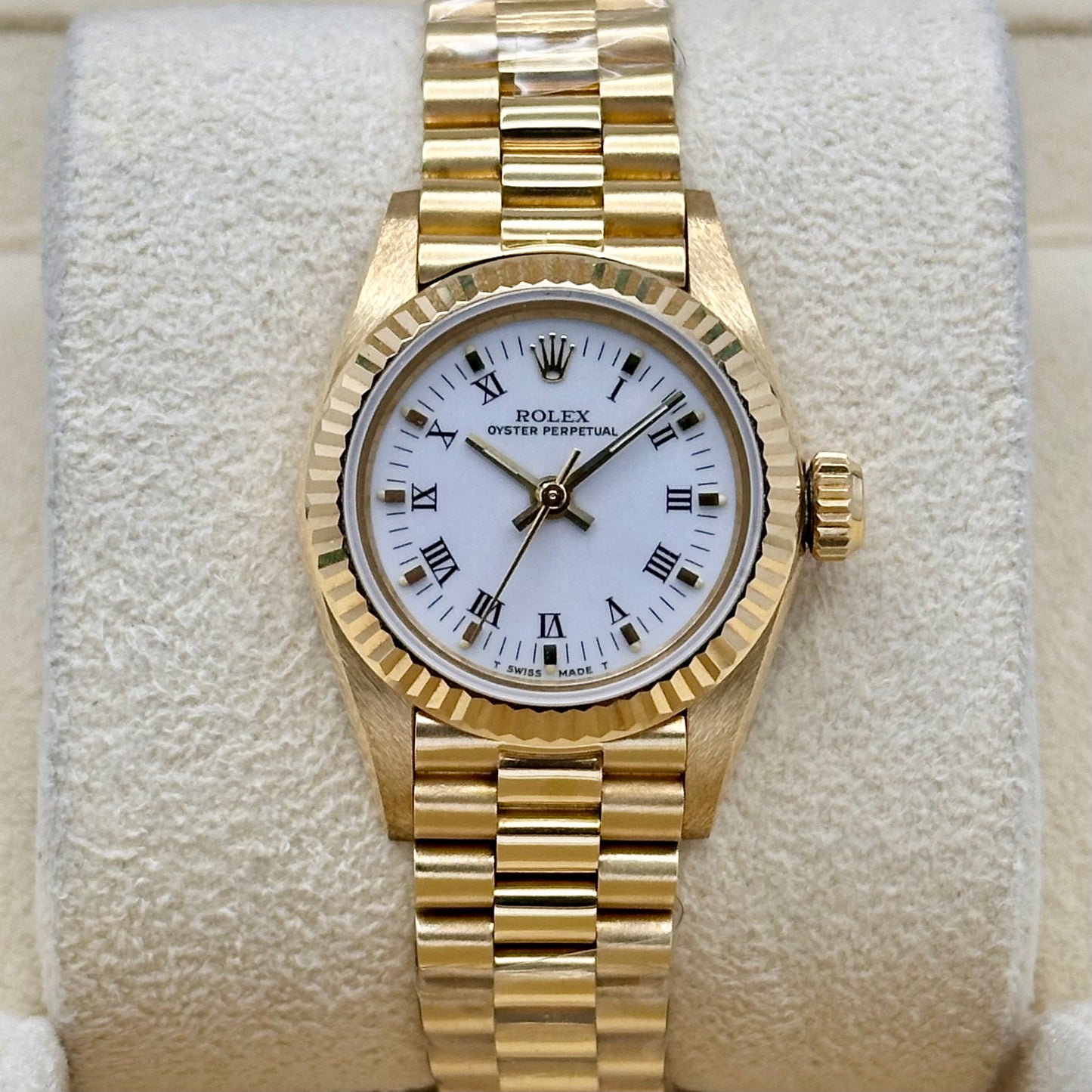 Oyster Perpetual 26 White Buckley 18K Yellow Gold Presidential Ref 67198 1985