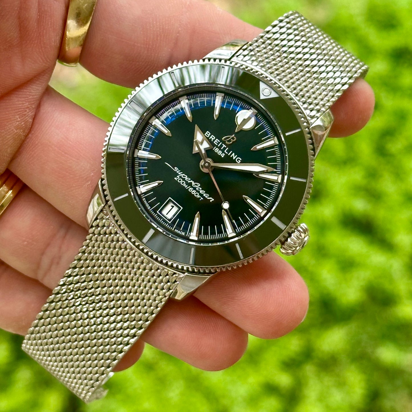 Superocean Heritage B31 Green Dial Ref AB3110 2025