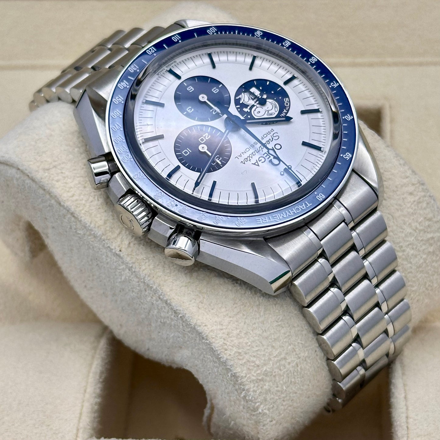 Speedmaster Anniversary Series Silver Snoopy Ref  310.32.42.50.02.001 2024