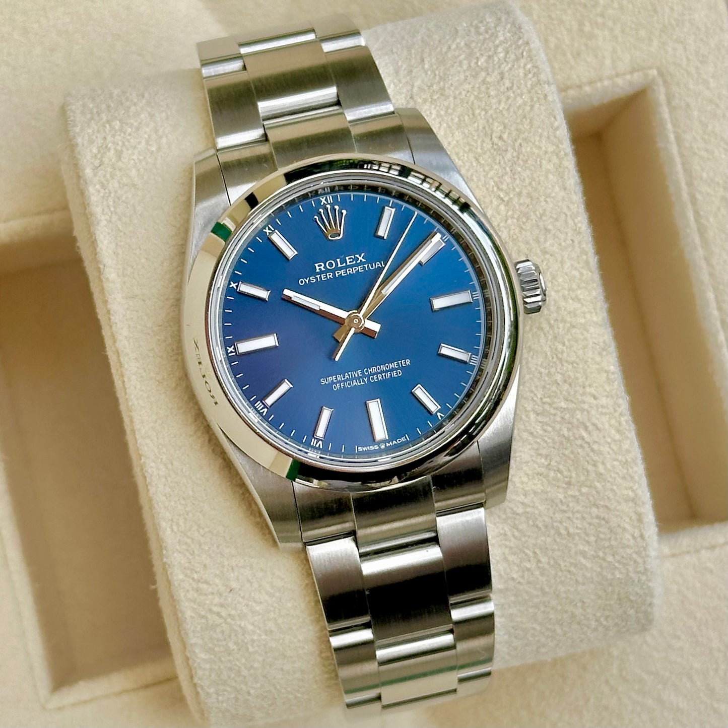 Oyster Perpetual 34 Bright Blue Ref 124200 2022