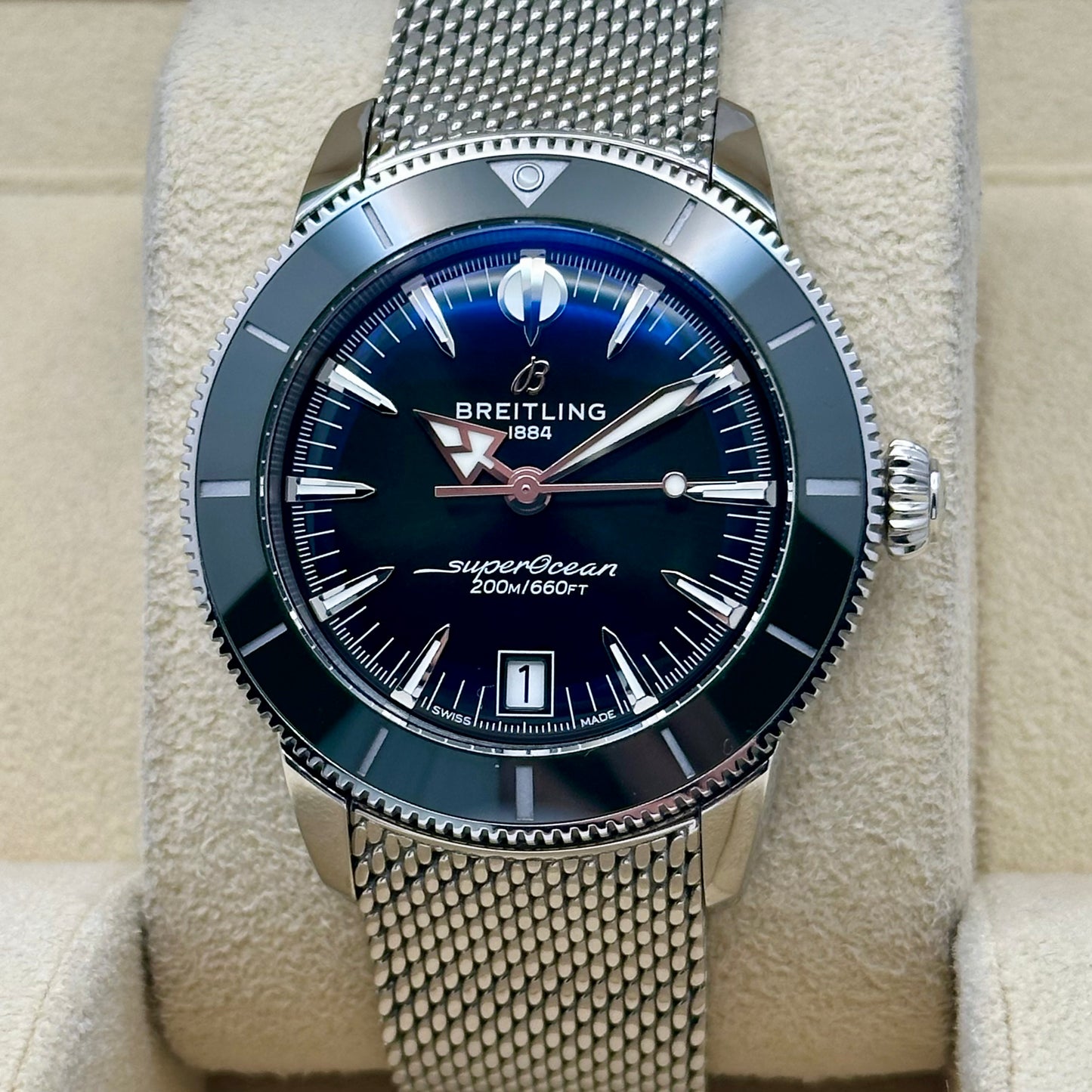 Superocean Heritage B31 Green Dial Ref AB3110 2025