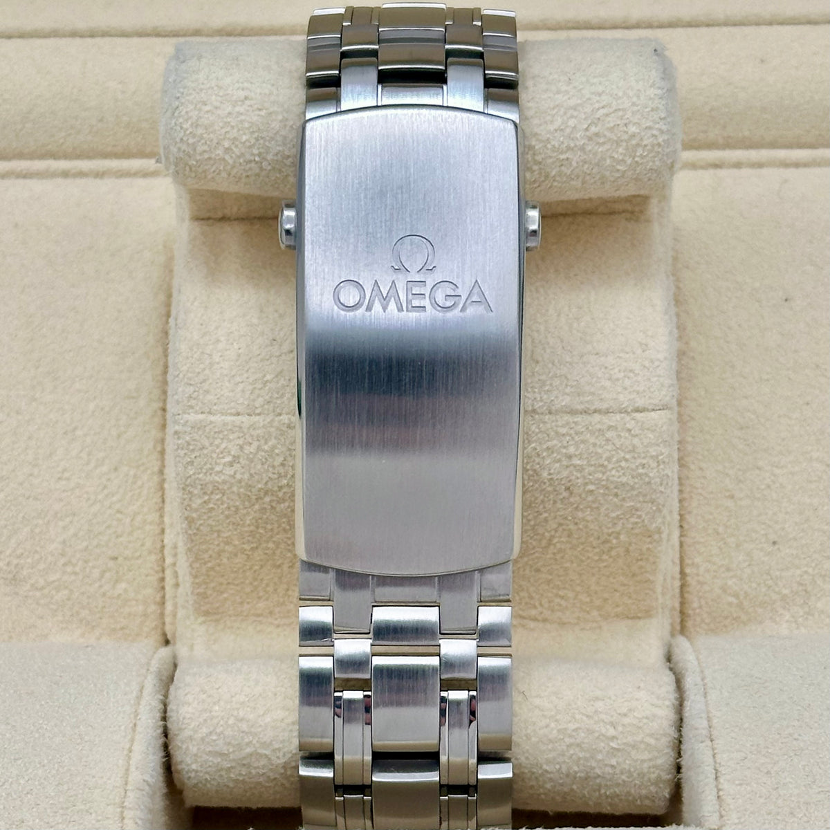Seamaster 300 White Ceramic Ref 210.32.42.20.04.001 2025