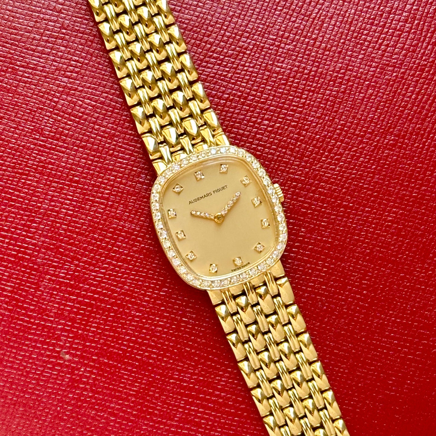 Ladies Cobra 18K Yellow Gold Diamond Bezel Manual Winding