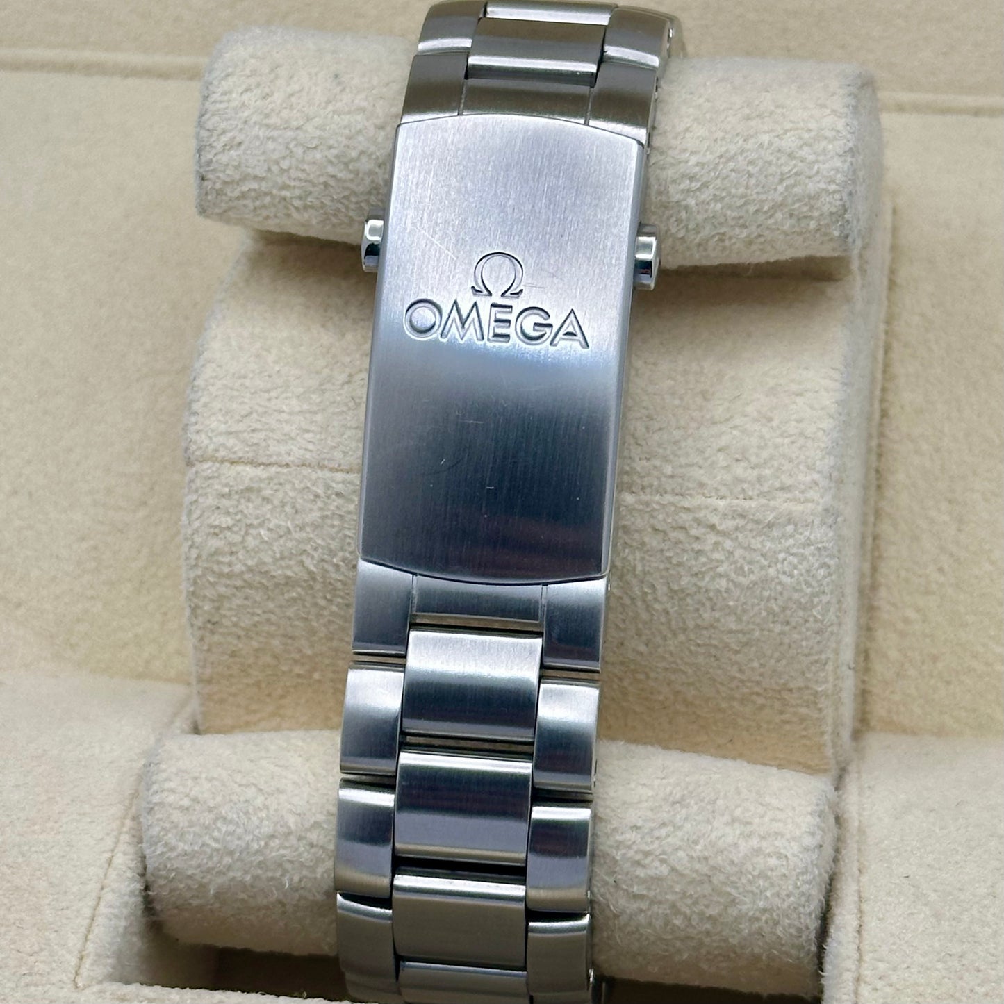 Seamaster Planet Ocean 600M Ref 232.30.42.21.01.001 2011