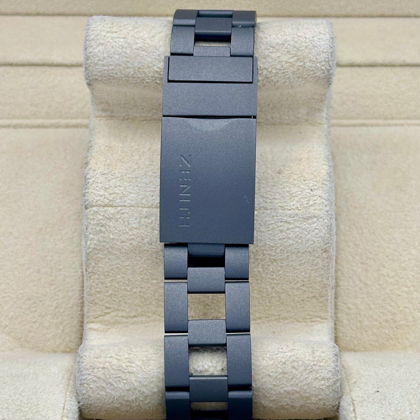 Defy Revival Shadow Ref 97.A3642.670/21.M3642 2026