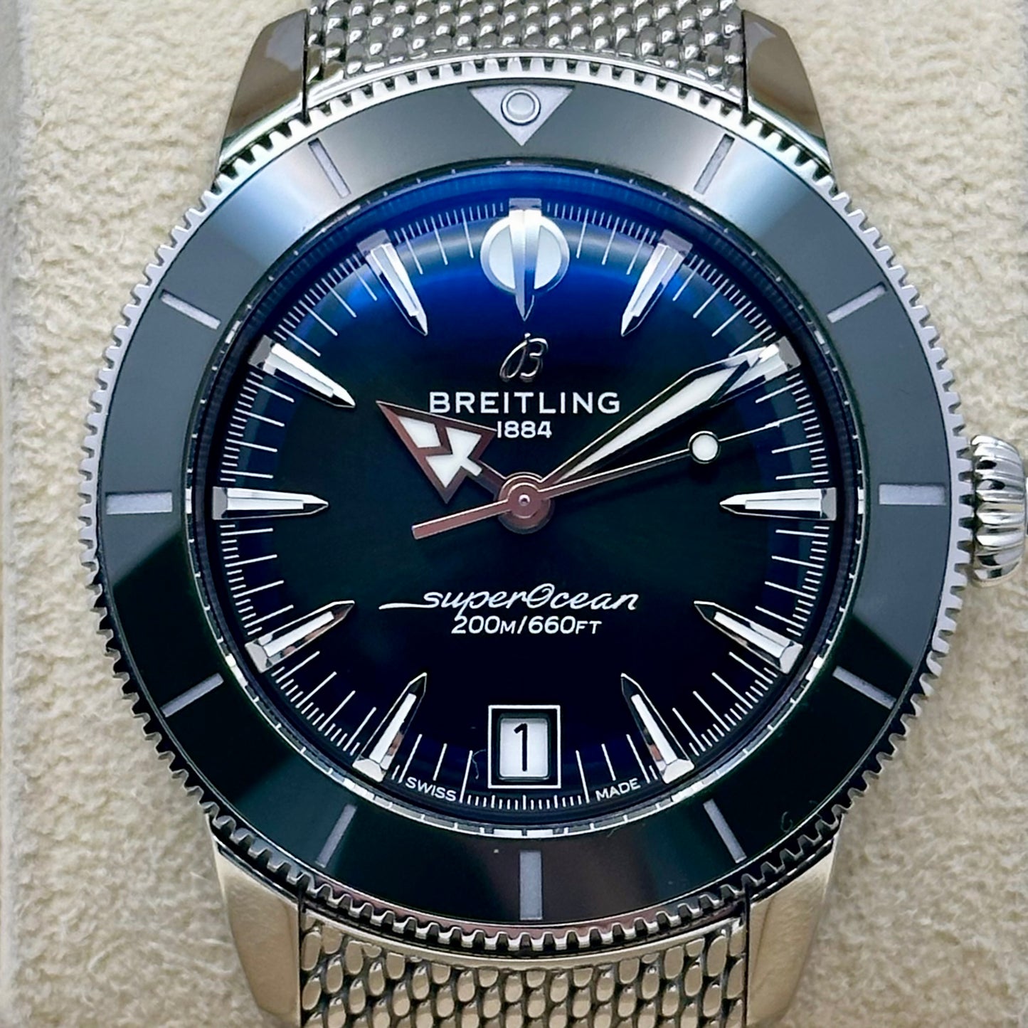 Superocean Heritage B31 Green Dial Ref AB3110 2025