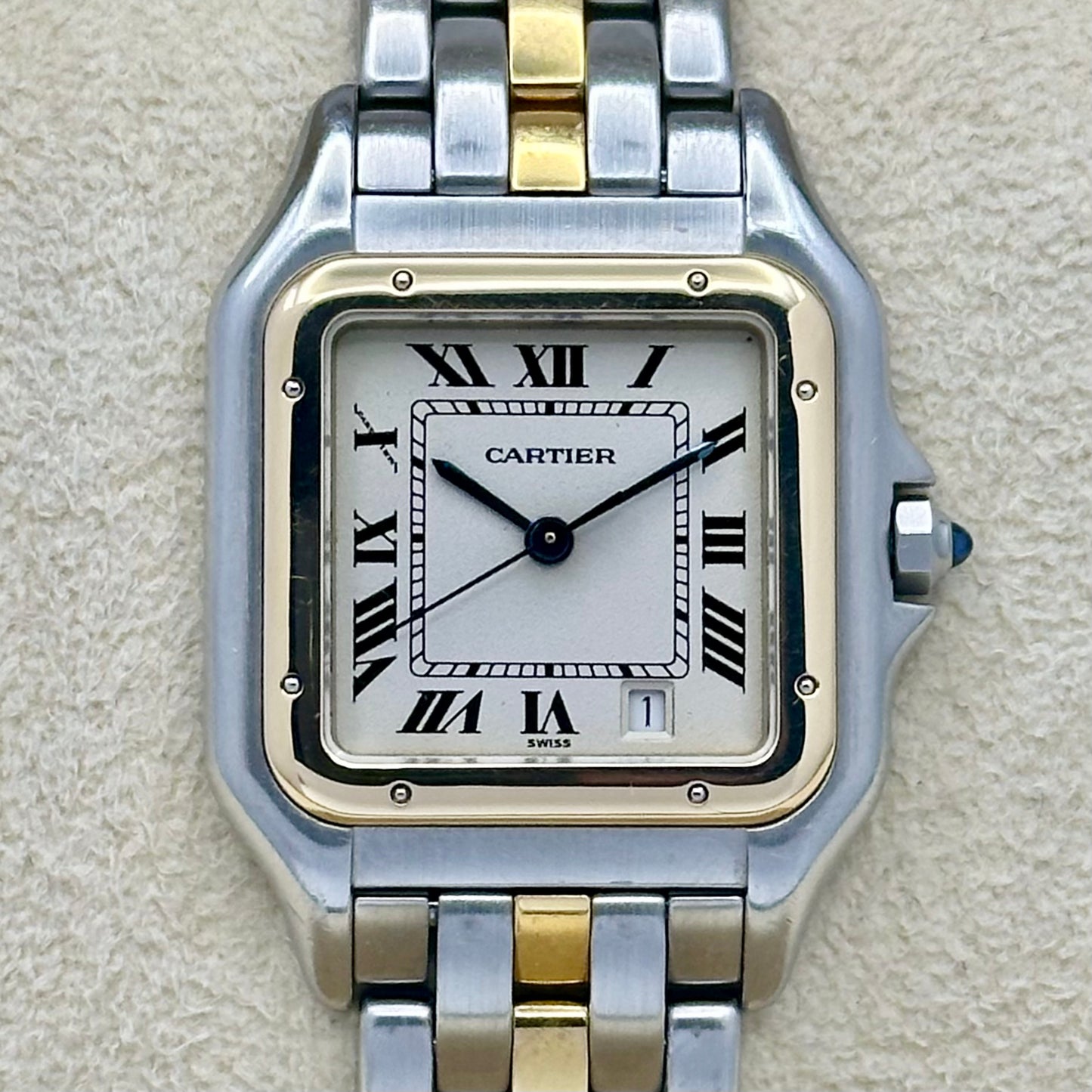 Panthére Medium Single Row 18K Yellow Gold White Romans Ref 187949