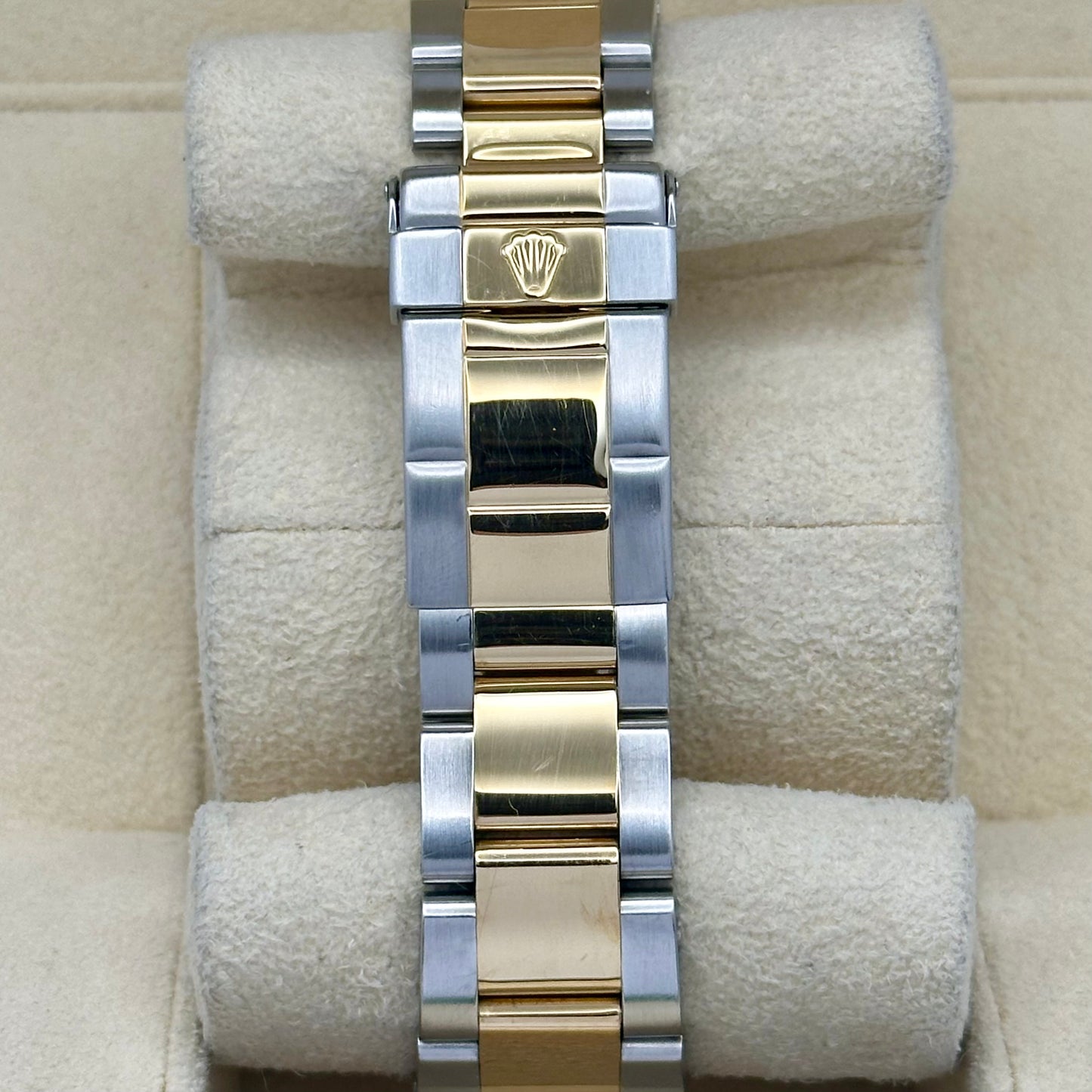 Yacht-Master 40 White Onyx Dial 18K Yellow Gold Ref 16623 2024 RSC