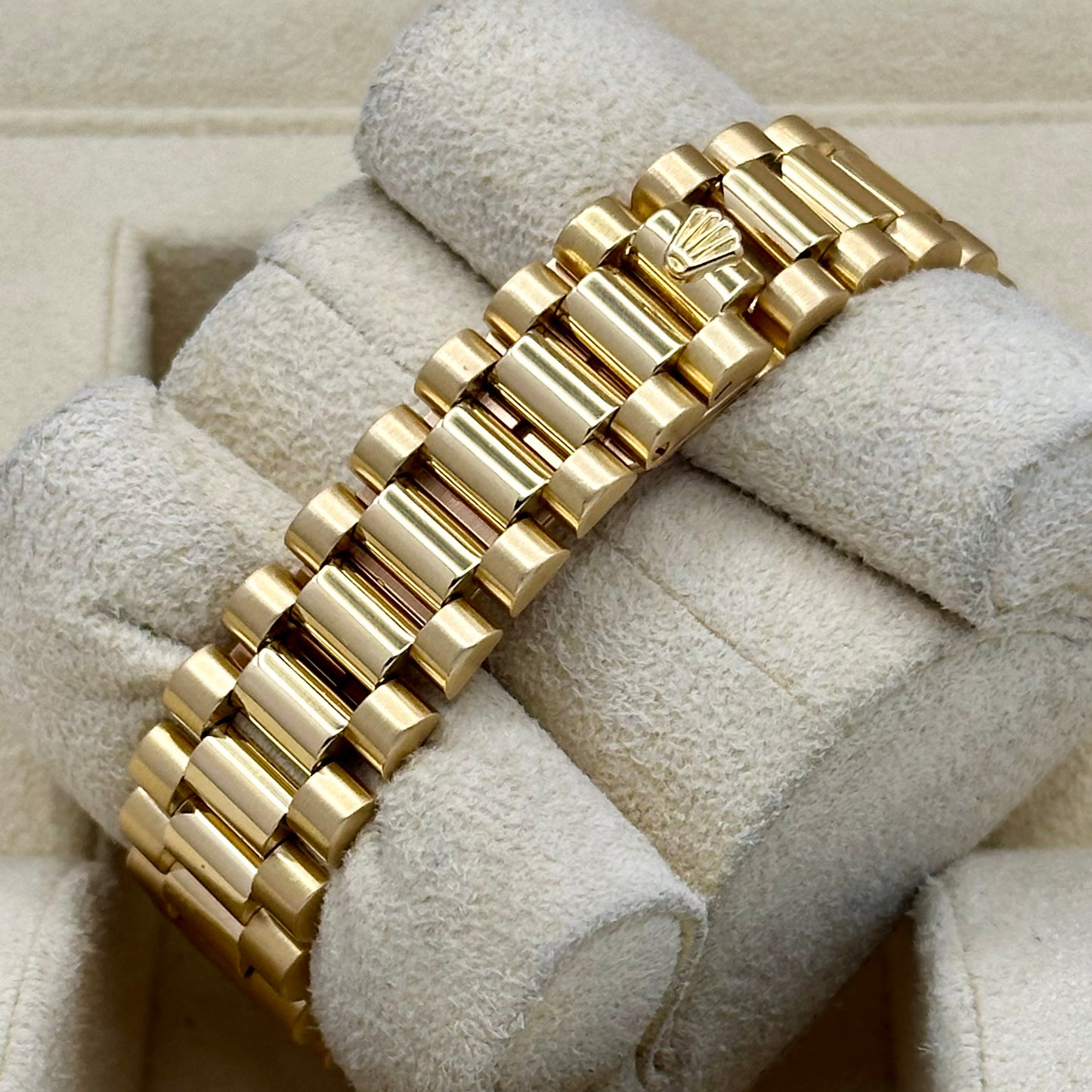 Datejust 31 Champagne 18K Yellow Gold President Ref 6827