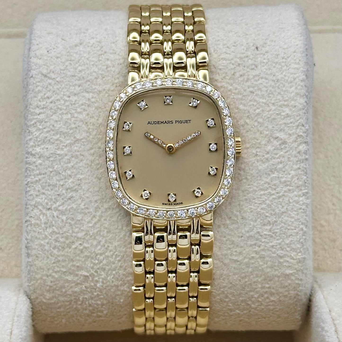 Ladies Cobra 18K Yellow Gold Diamond Bezel Manual Winding