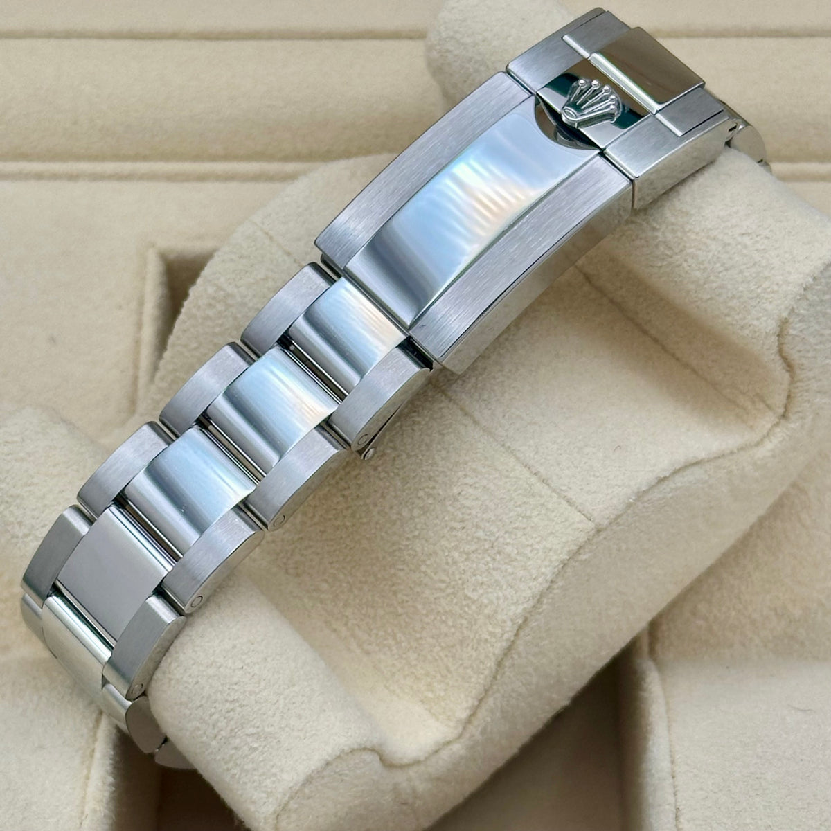 Yacht-Master 40 Platinum Rhodium Dial Ref 126622 2024