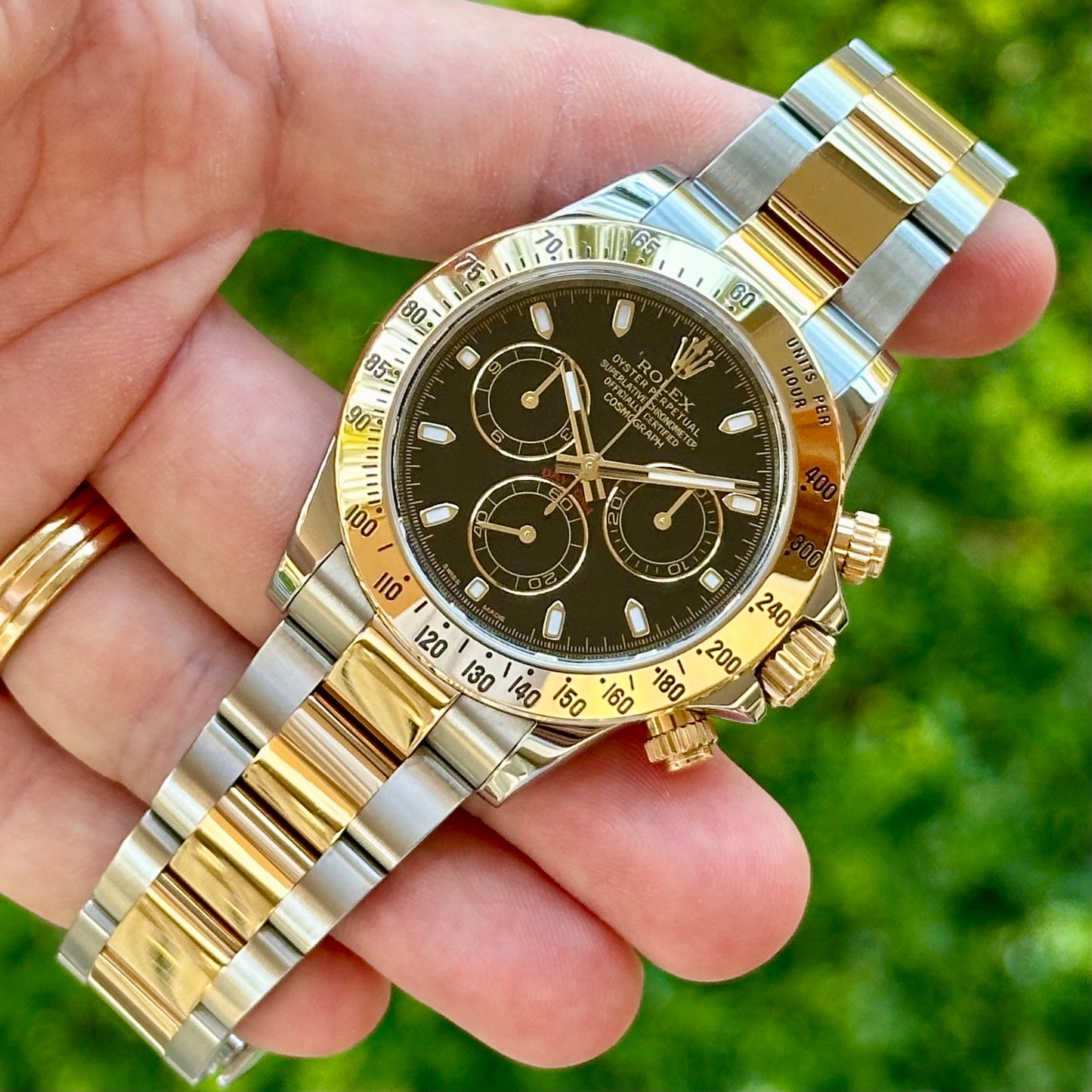 Cosmograph Daytona Black Dial 18K Yellow Gold Ref 116523 2014