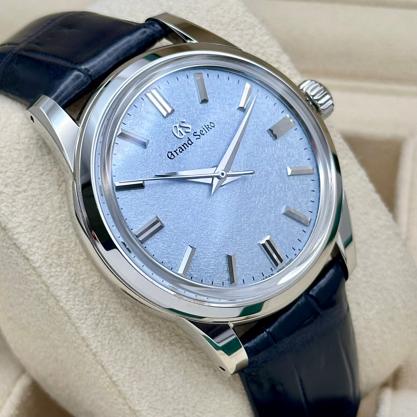 Elegance Collection Kishun Manual Winding Ref SBGW283