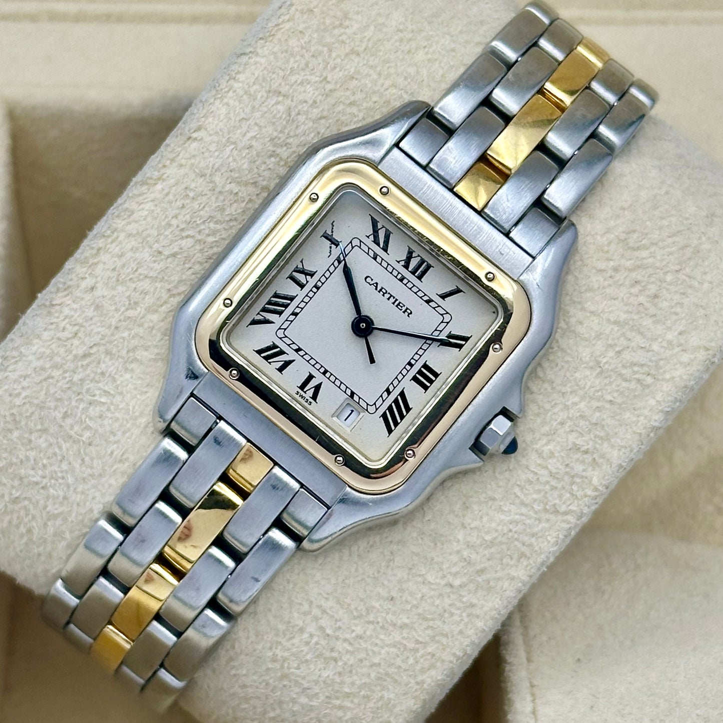 Panthére Medium Single Row 18K Yellow Gold White Romans Ref 187949