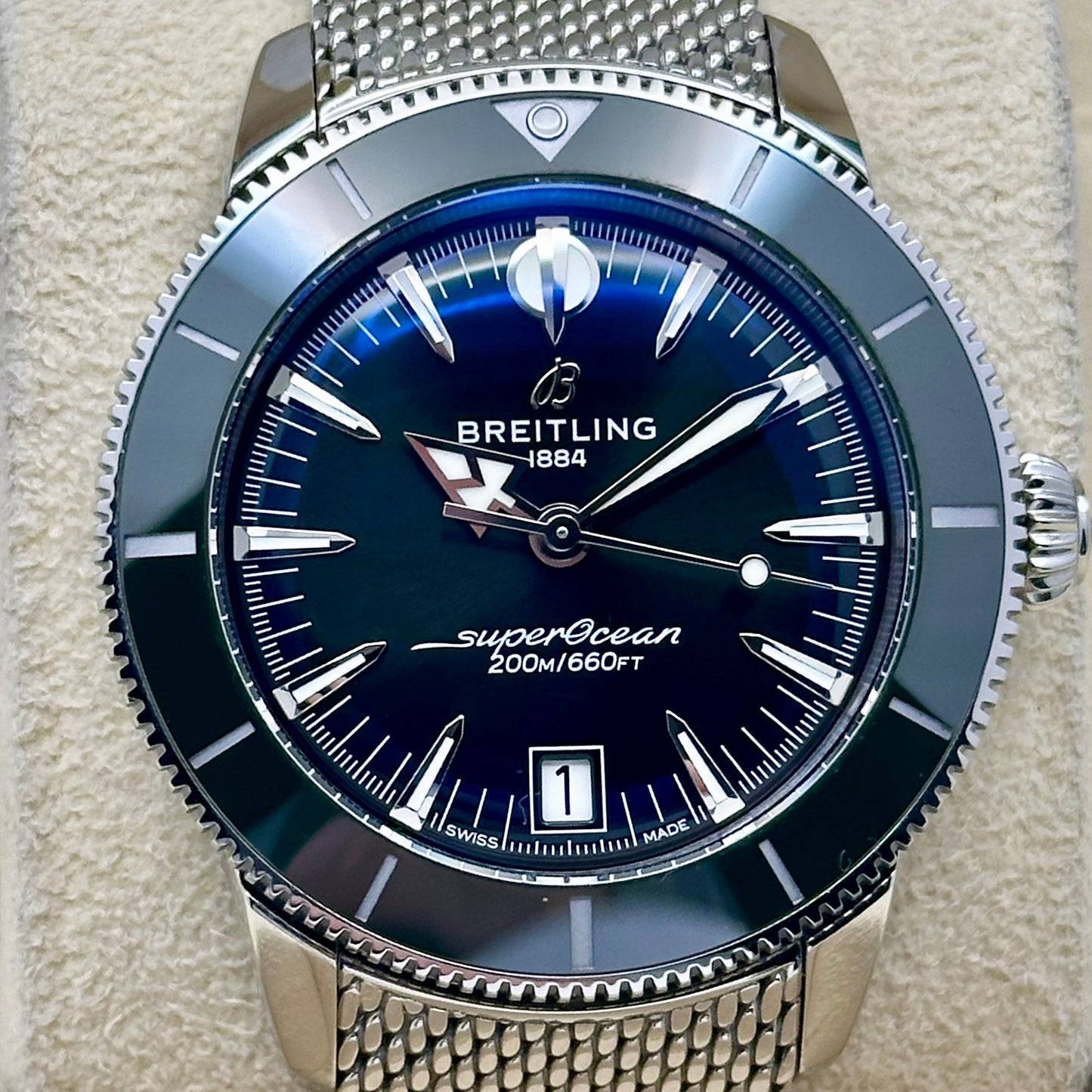 Superocean Heritage B31 Green Dial Ref AB3110 2025