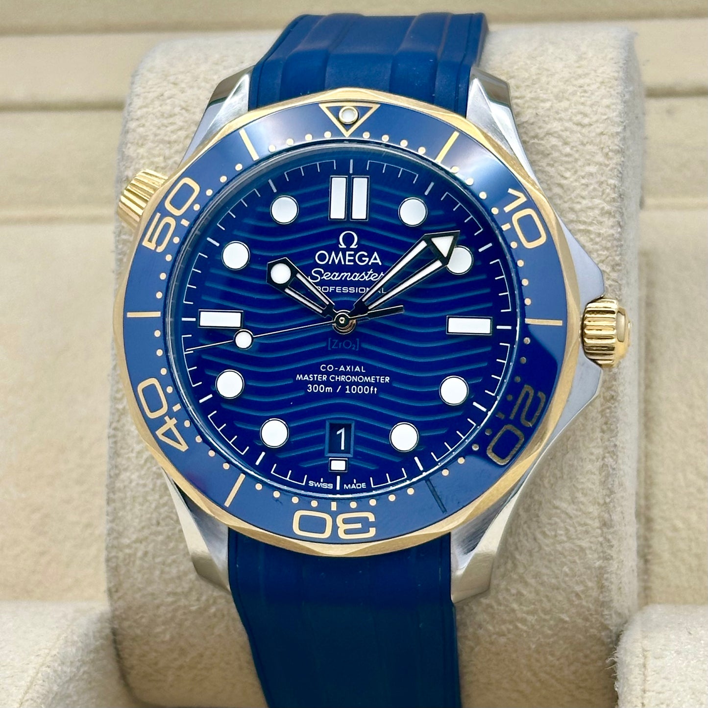 Seamaster 300 Blue 18K Yellow Gold Ref 210.22.42.20.03.001 2023