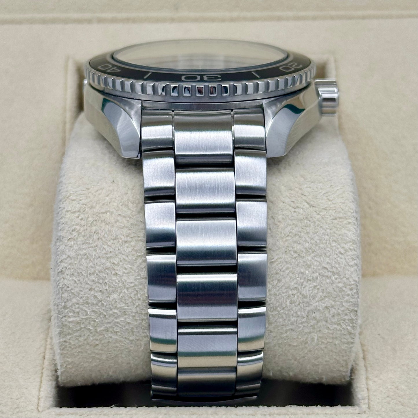 Seamaster Planet Ocean 600M Ref 232.30.42.21.01.001 2011