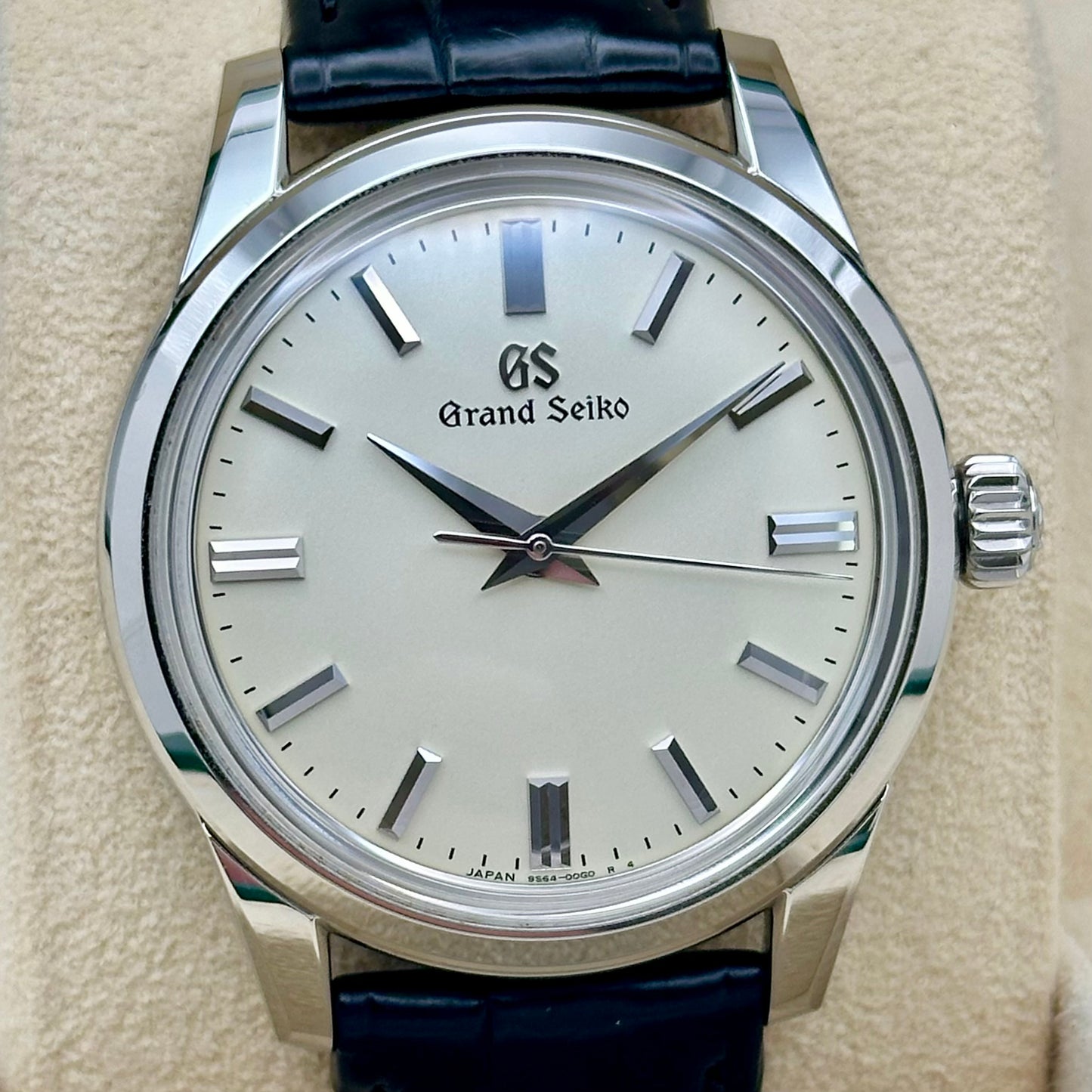 Elegance Collection Off-White Manual Winding Ref SBGW301G
