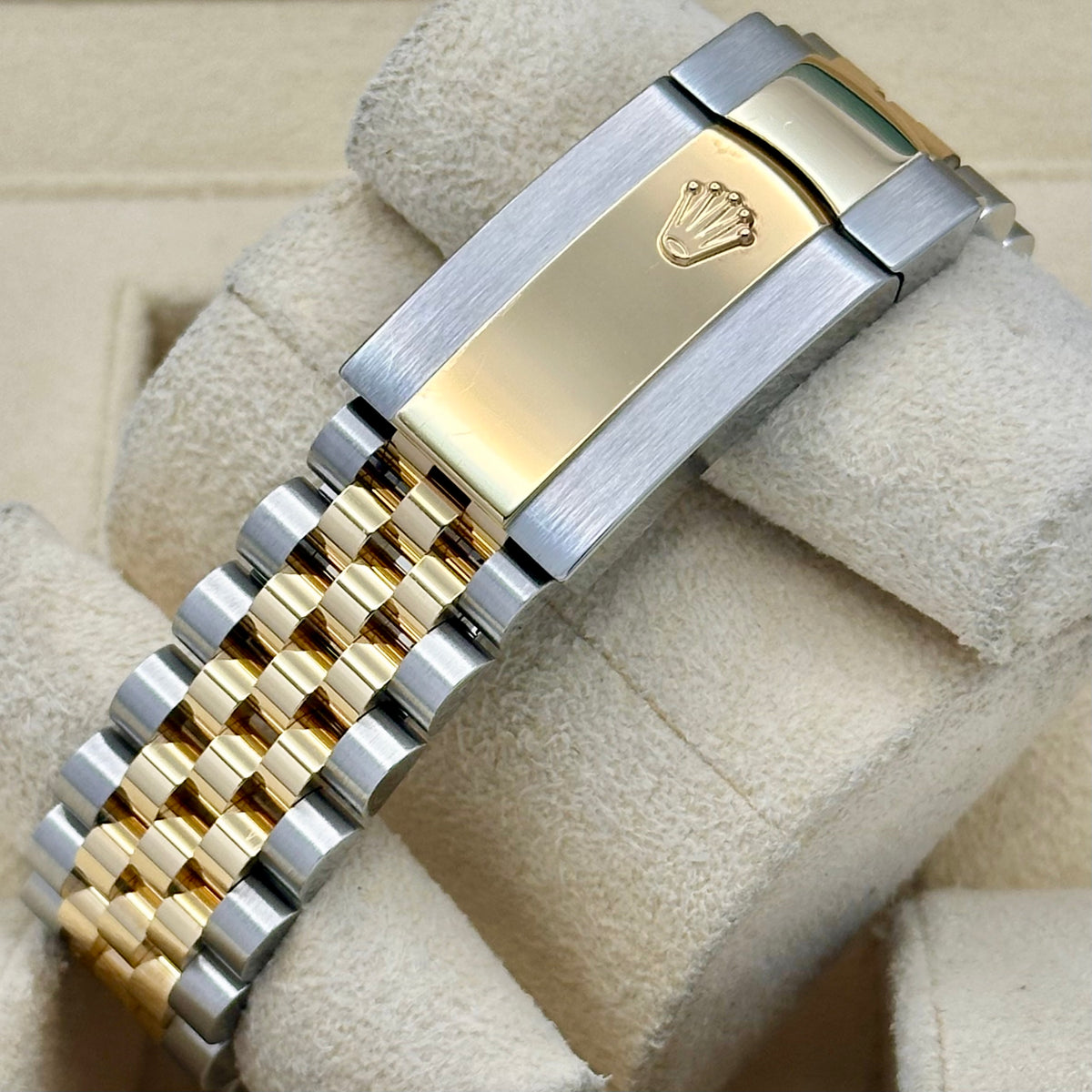 Datejust 36 Champagne Anniversary Diamond Dial 18K Yellow Gold Ref 126233 2021